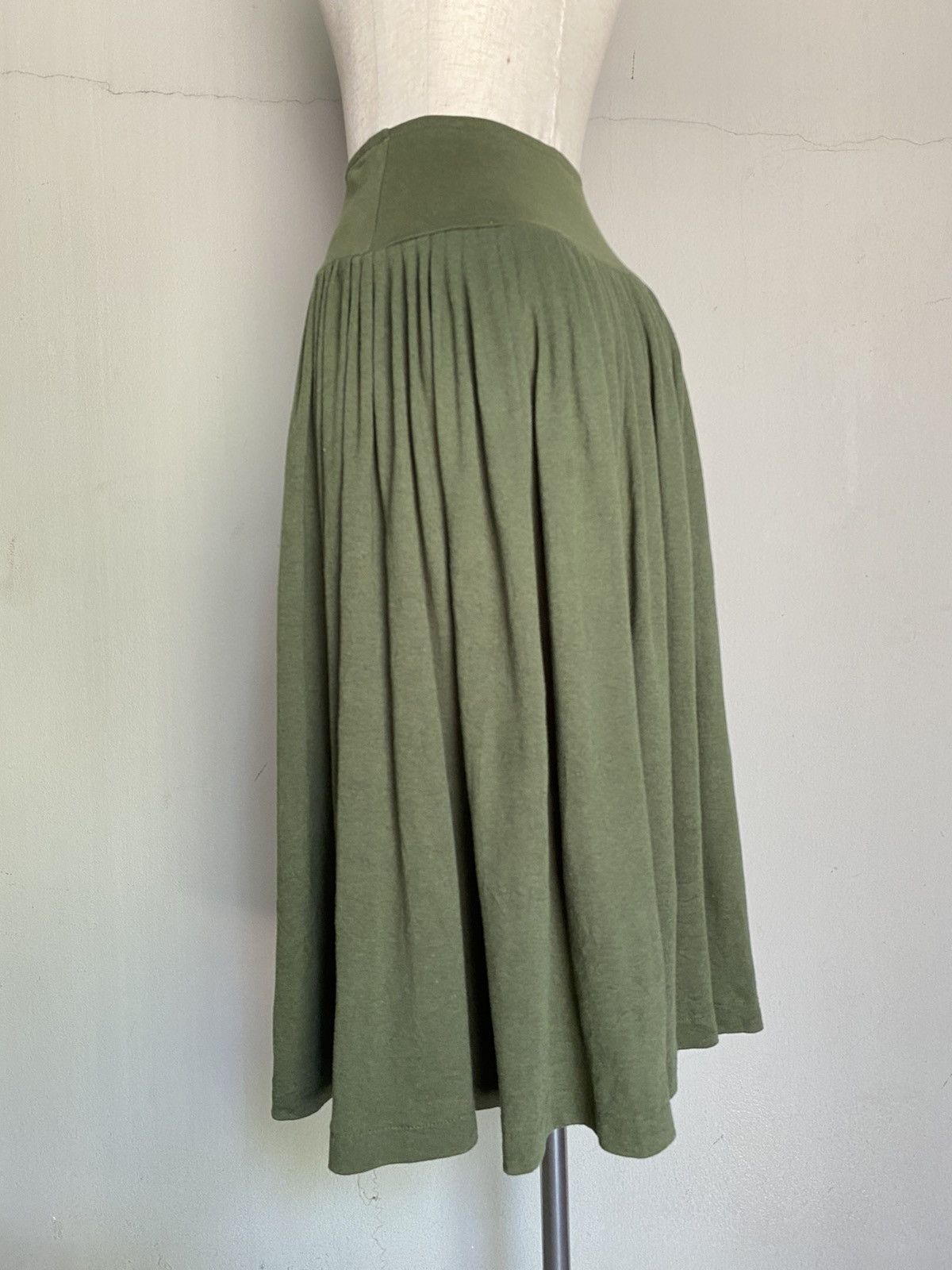 Norma Kamali NORMA KAMALI Olive Green Gathered Skirt. Size M / US 6-8 / IT 42-44 - 4 Thumbnail