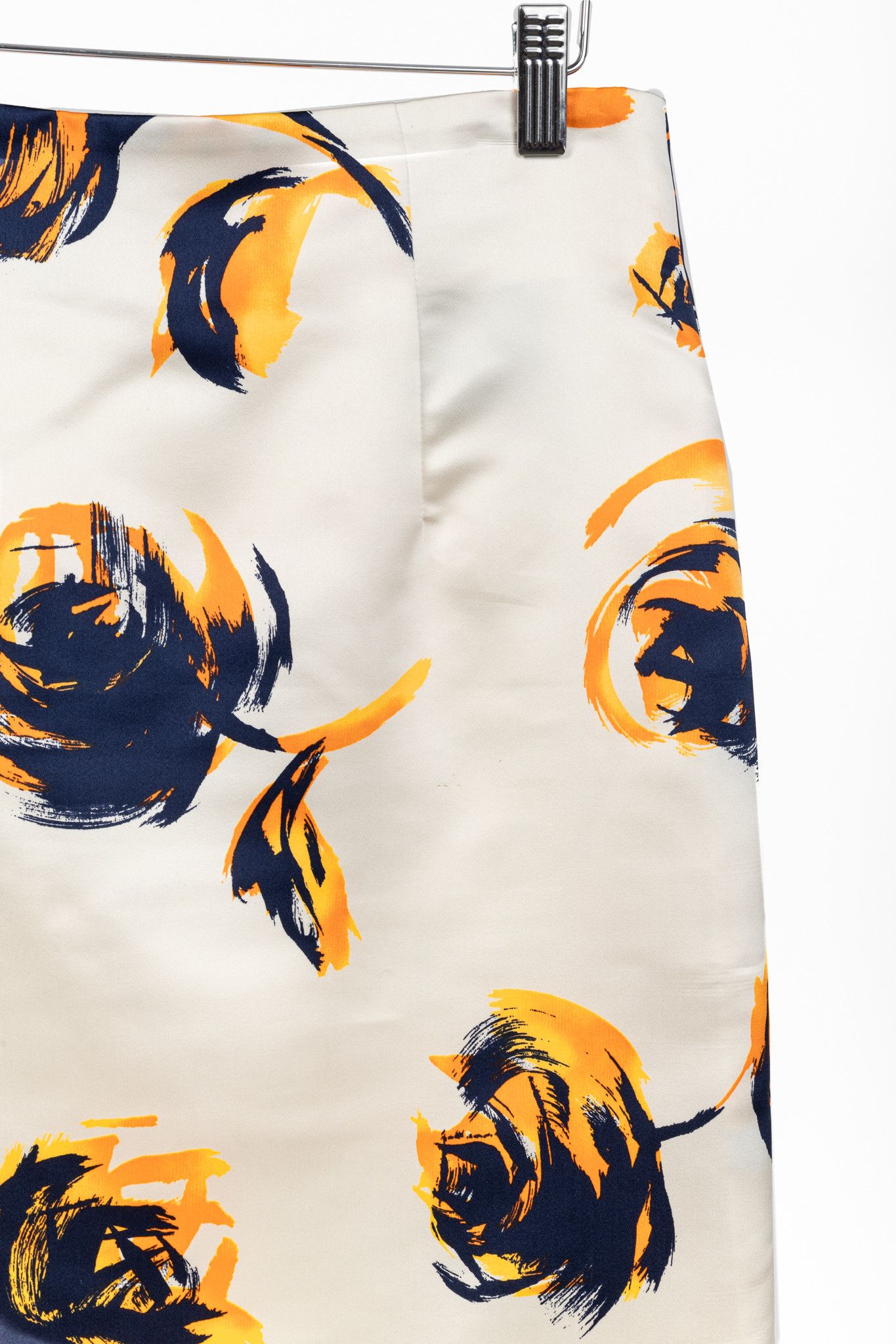 Dior Christian Dior White Silk Floral-Print Pencil Skirt Size 32" / US 10 / IT 46 - 4 Thumbnail