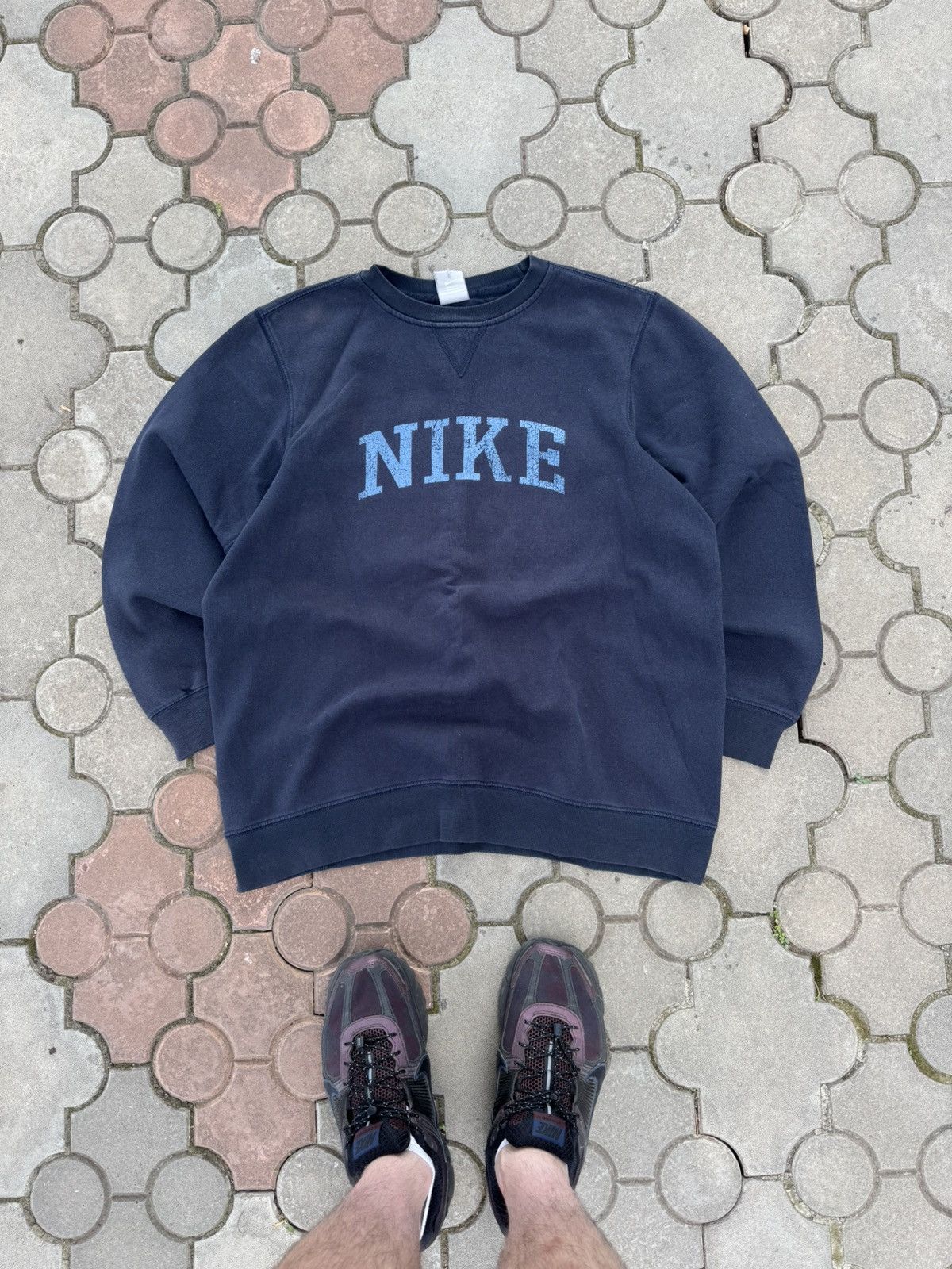 Nike Vintage Nike Spell Out Big Logo Sweatshirt Y2K Size US M / EU 48-50 / 2 - 2 Thumbnail