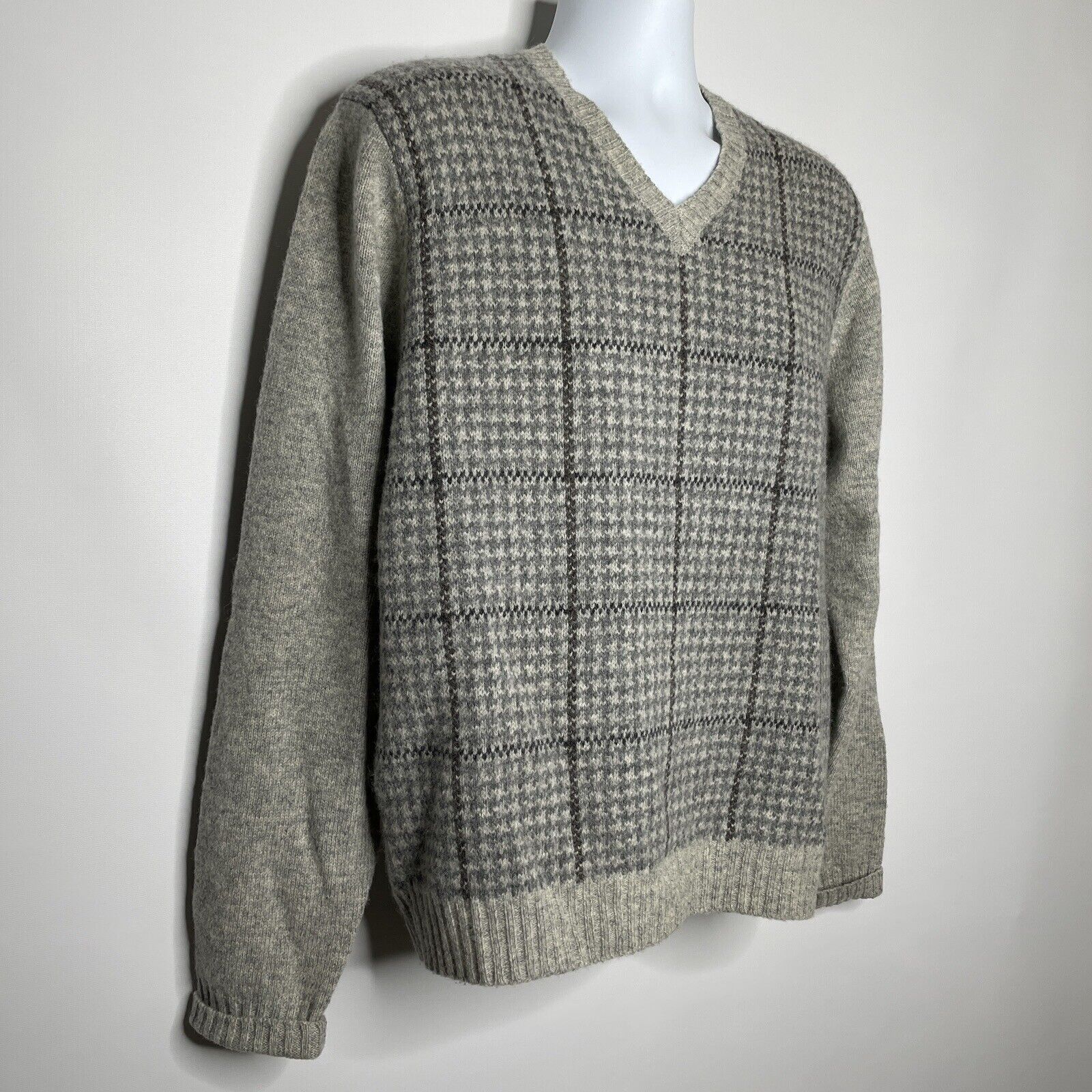 Vintage 80s Gray Shetland Wool Houndstooth Plaid Pullover Sweater Size US L / EU 52-54 / 3 - 3 Thumbnail