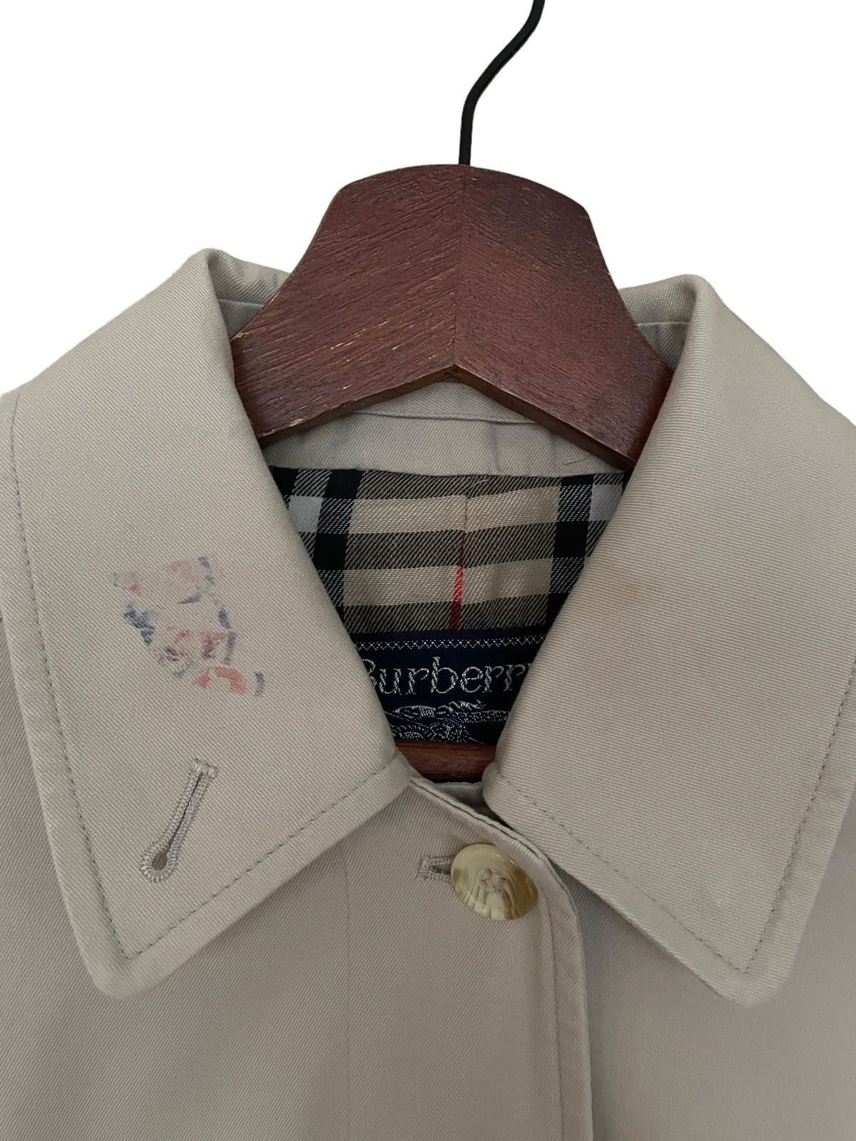Burberry Vintage Brand Burberry Made in England Trench Coat 1990s Size US M / EU 48-50 / 2 - 4 Thumbnail