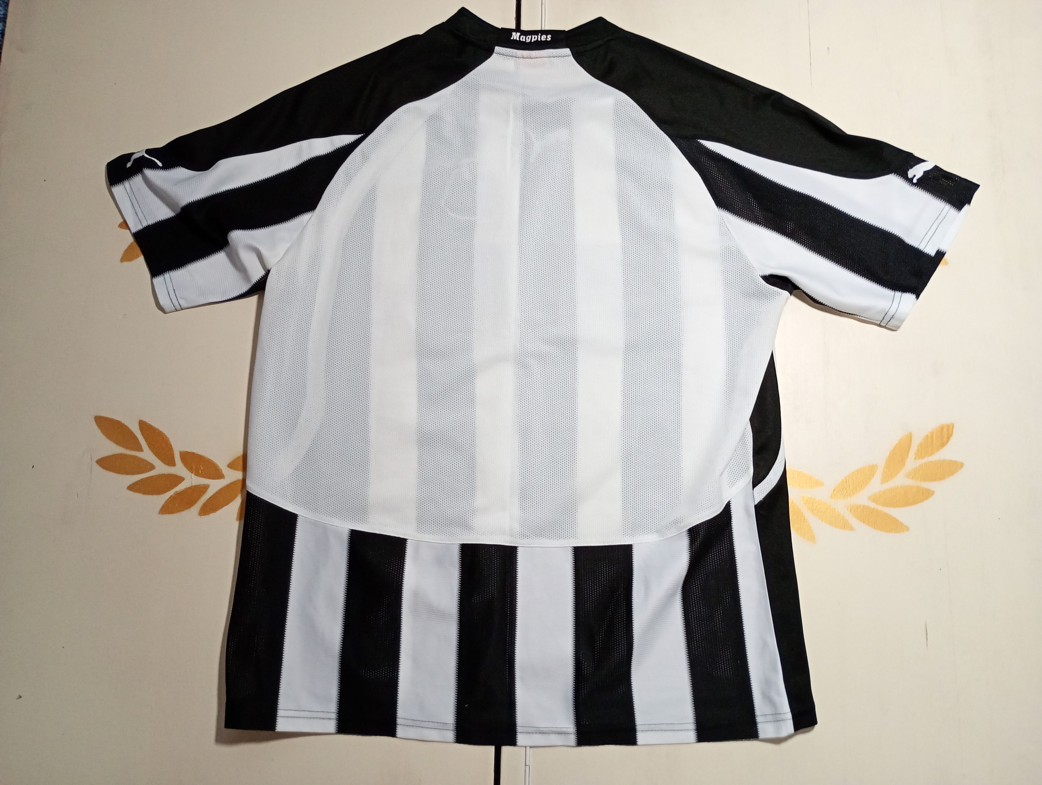 Puma Puma Newcastle United Home Jersey 2010-2011 Size US XL / EU 56 / 4 - 8 Thumbnail