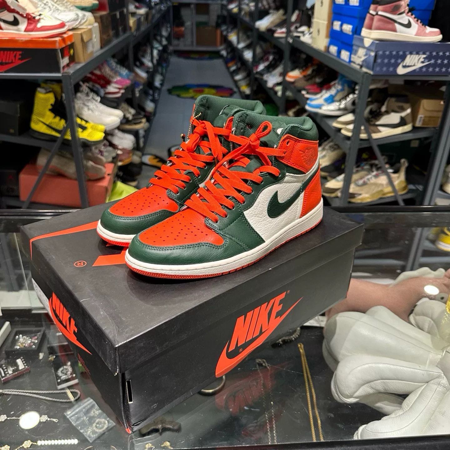 Nike Nike Orange Lowtop Sneakers 11.5 Men Size US 11.5 / EU 44-45 - 1 Thumbnail