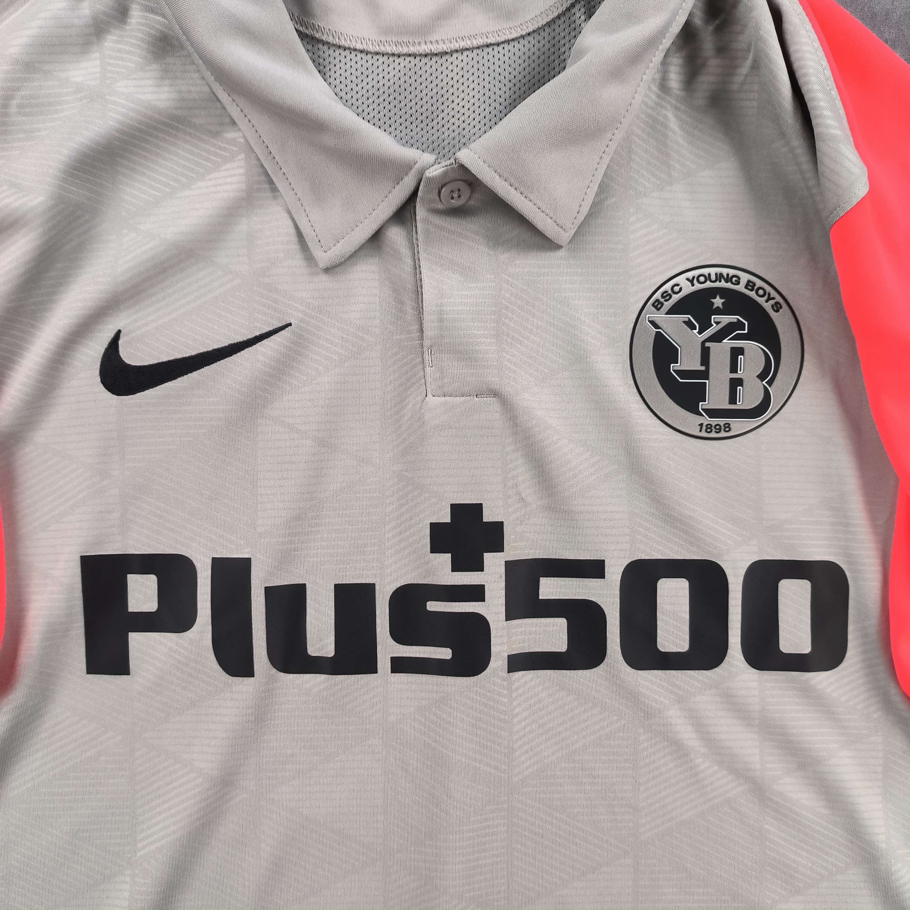 Nike Young Boys 2020-21 Nike away football jersey shirt size L Size US L / EU 52-54 / 3 - 3 Thumbnail
