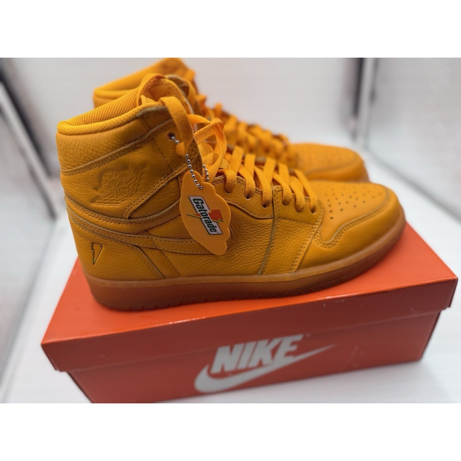 Jordan Brand Size 10.5 - Air Jordan 1 Retro OG Gatorade High Orange Peel Size US 10.5 / EU 43-44 - 3 Thumbnail