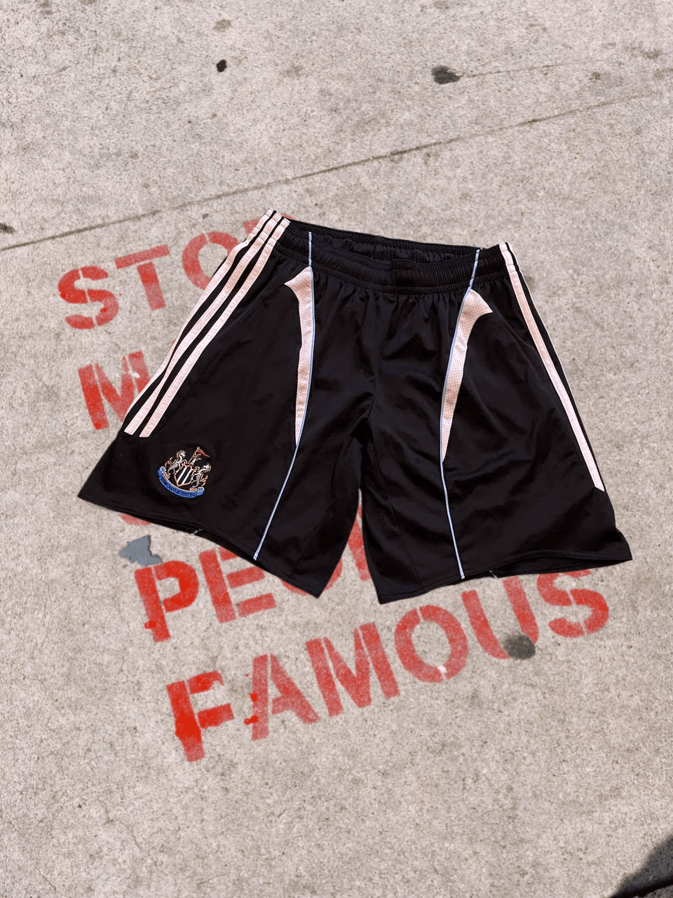 Adidas Vintage adidas shorts Size US 36 / EU 52 - 1 Thumbnail