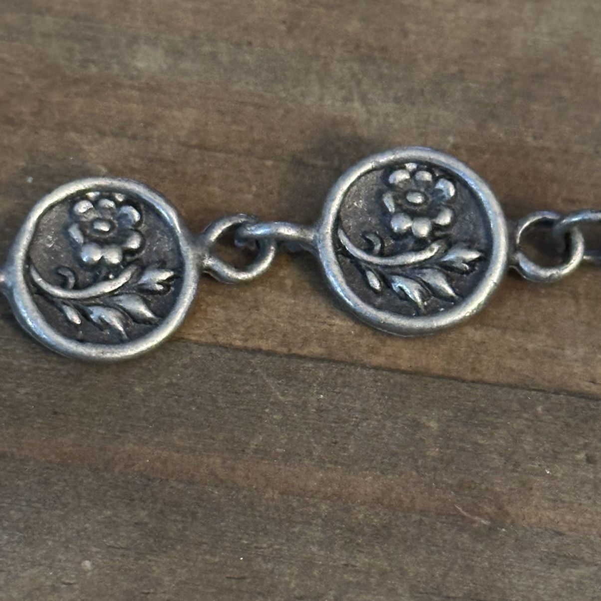 Other Pewter round flower disc link necklace Size ONE SIZE - 3 Thumbnail