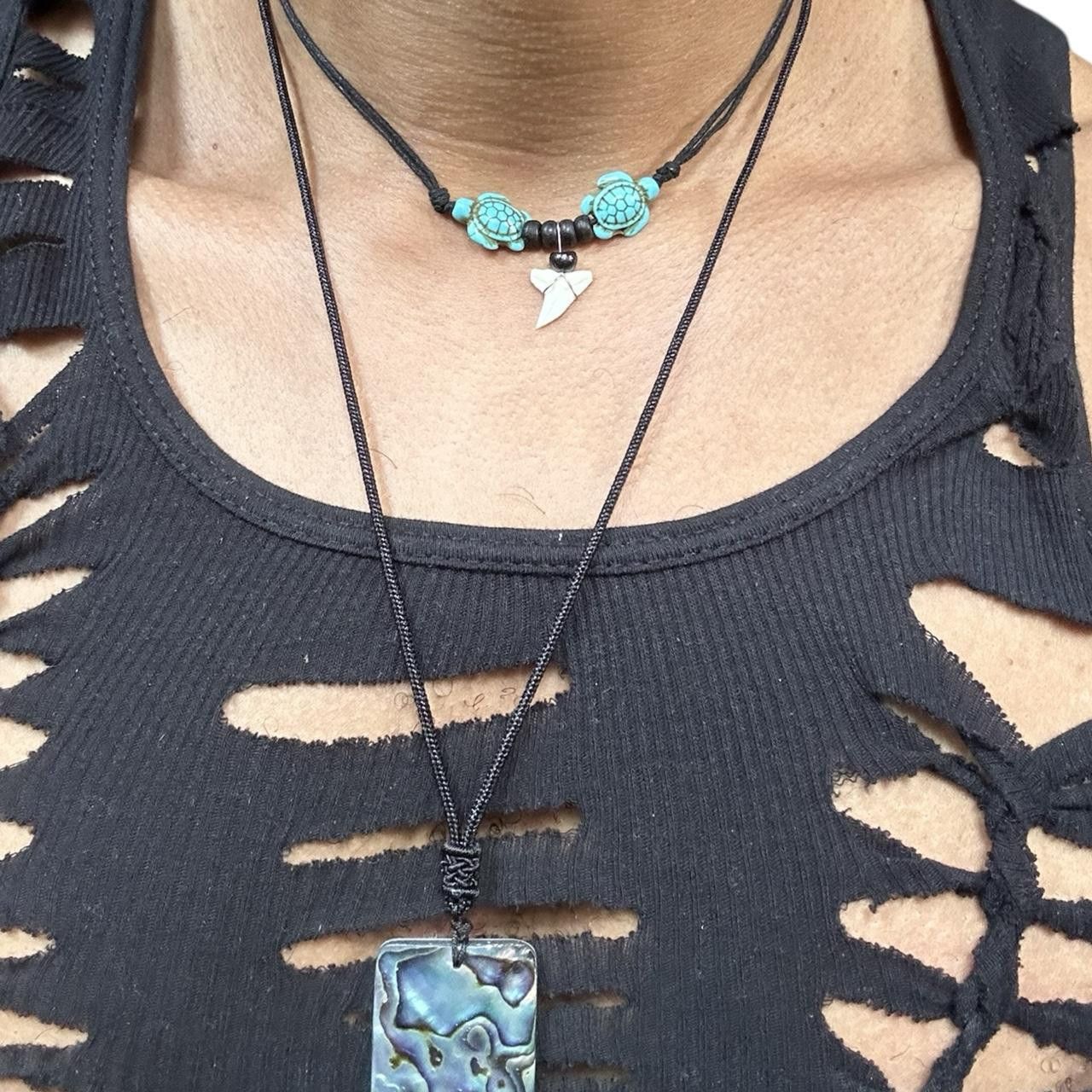 Jewelry Vintage Turquoise Shark Tooth Black Cord Necklace Size ONE SIZE - 2 Thumbnail
