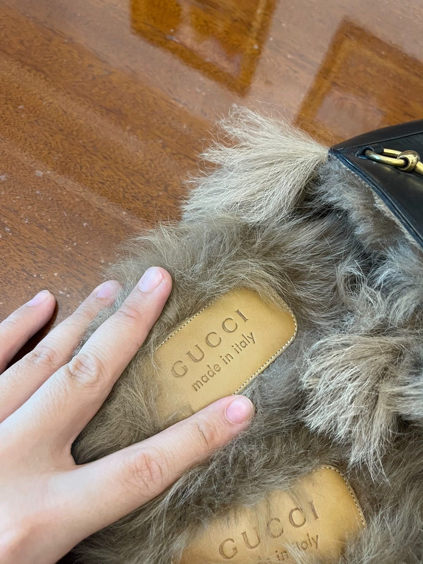 Gucci Gucci Men's Horsebit Calfskin Fur-Lined Black & Gold US 8 Size US 8 / EU 41 - 5 Thumbnail