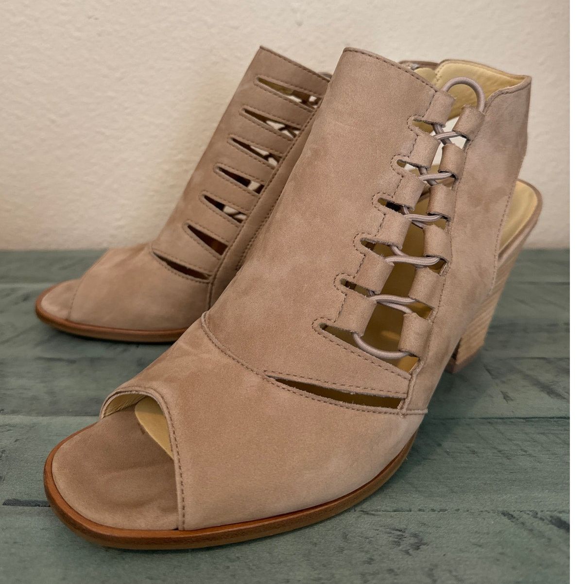 Other Paul Green Size 9 Sabrina Sandal Sisal Nubuk 3 1/2" Heels Size US 9 / IT 39 - 1 Thumbnail