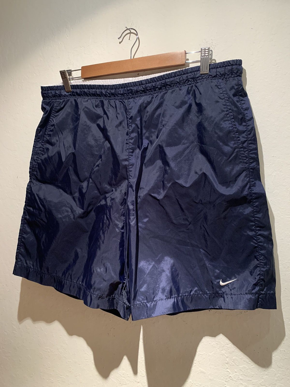 Nike *RARE* Vintage Nike Swoosh Logo Embroidered Shorts / Trunks Size US 36 / EU 52 - 1 Thumbnail