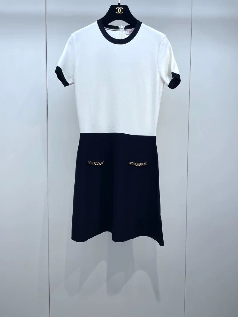 Valentino Valentino Black and white color-blocked knitted dress Size M / US 6-8 / IT 42-44 - 1 Thumbnail