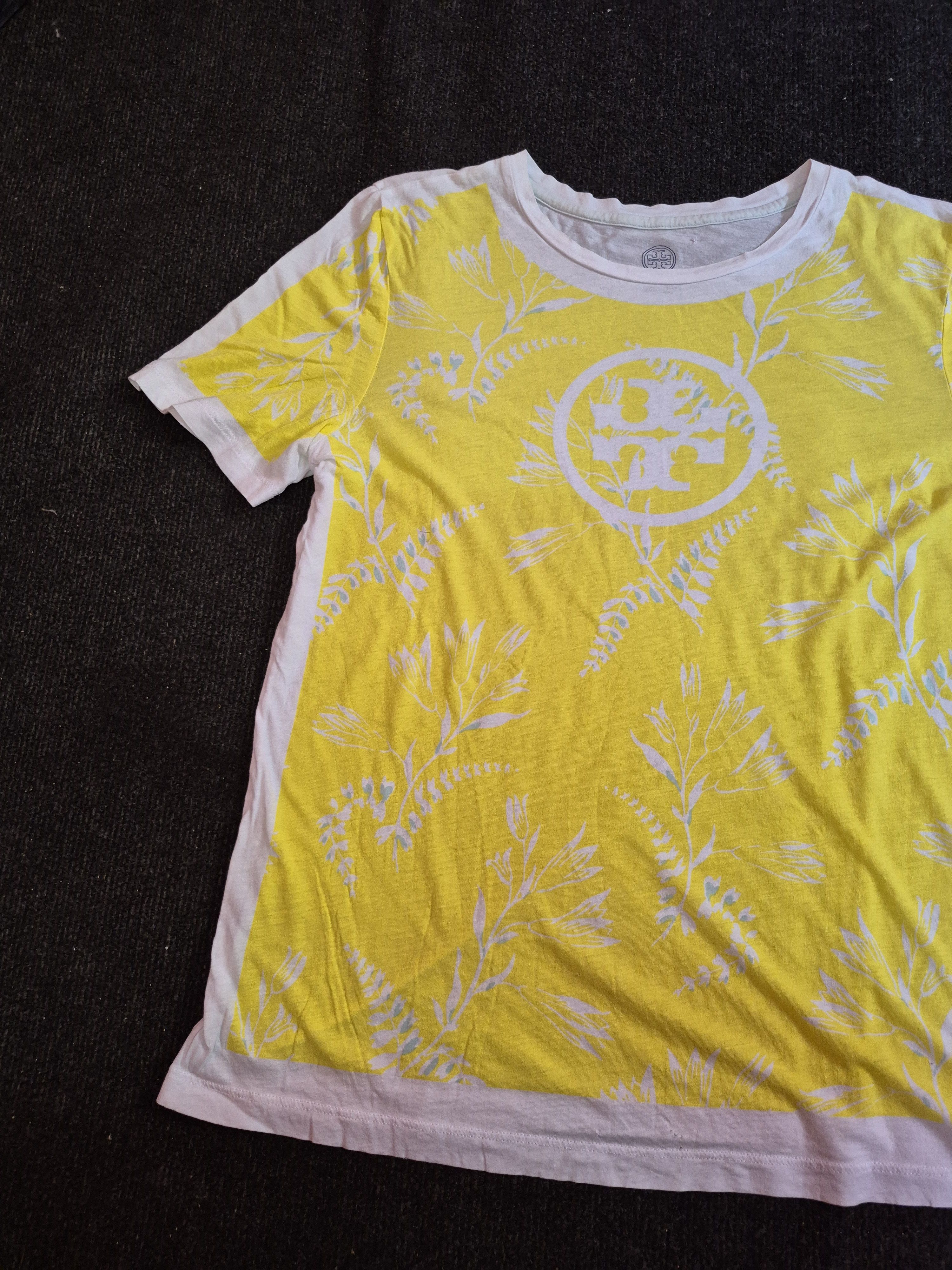 Japanese Brand 🔥 Tory Burch Brand Designer Overprint Tee Size US S / EU 44-46 / 1 - 3 Thumbnail