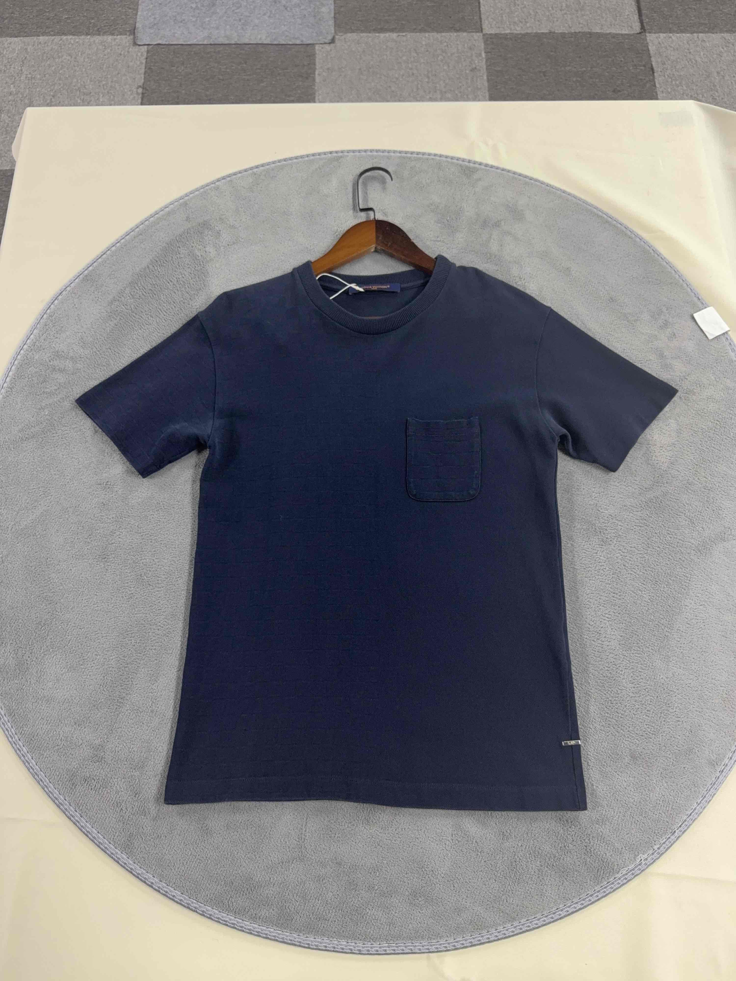 Louis Vuitton Louis Vuitton Damier Pocket T-Shirt Size XS Size US XS / EU 42 / 0 - 1 Thumbnail