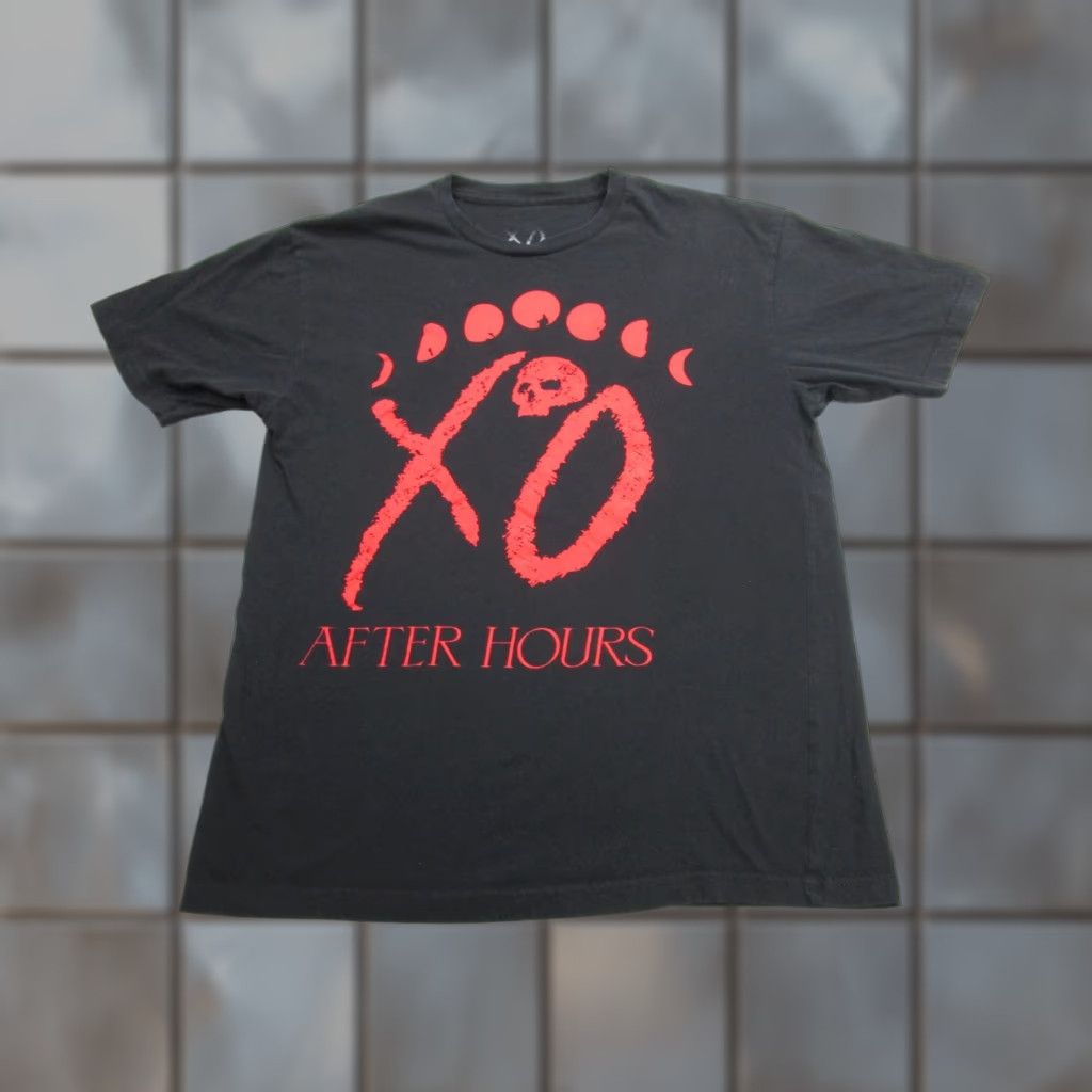 Vintage The Weeknd XO After Hours Shirt Mens Medium Black Red Skull Moon Graphic Tee Size US M / EU 48-50 / 2 - 1 Thumbnail