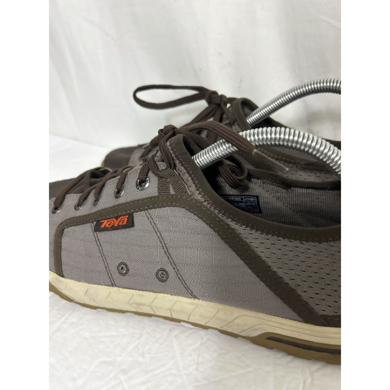 Teva VINTAGE Teva Ion Mask Mens 12 Water Sneaker Brown Rubber Spider Fabric Sneaker Men 12 Brown Spider Theme Teva Ion Mask Shoes Size US 12 / EU 45 - 7 Thumbnail