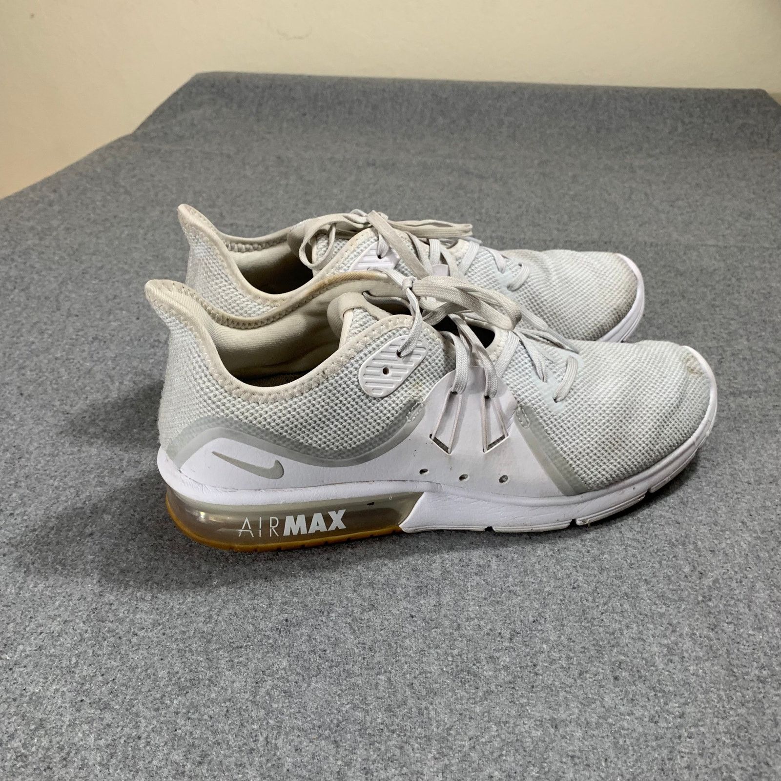 Nike Nike Air Max Sequent 3 Womens Size 11 White Athletic Shoes Size US 11 / IT 41 - 10 Thumbnail
