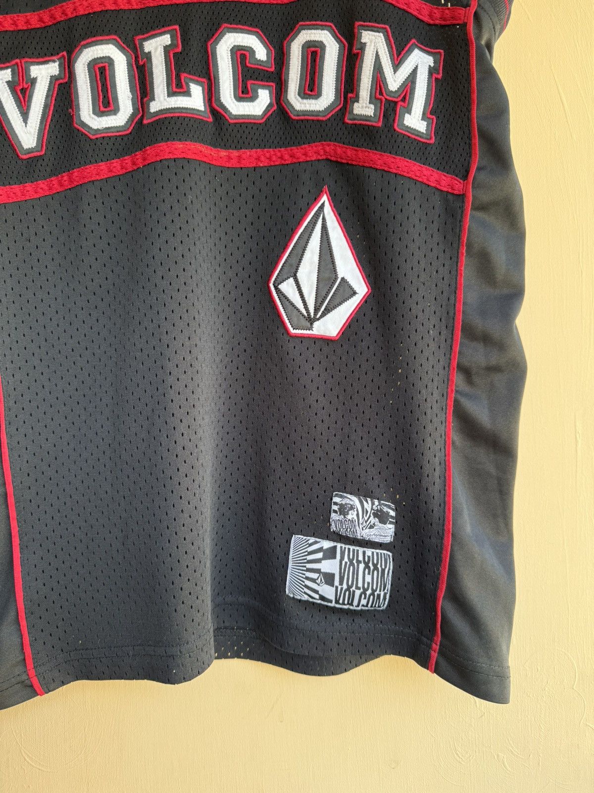 Volcom Y2K Volcom Mesh Jersey Tank – Black/Red Size US S / EU 44-46 / 1 - 3 Thumbnail