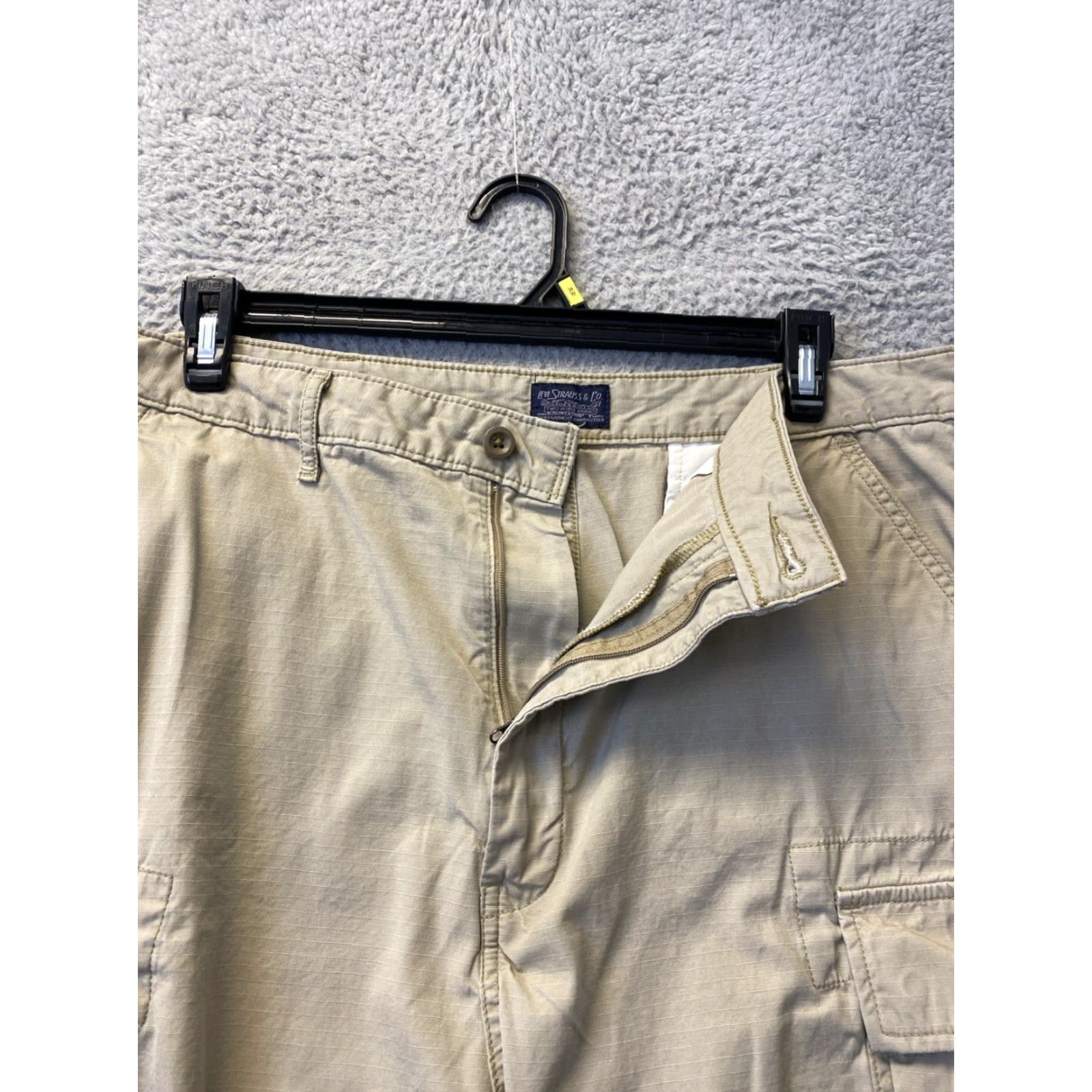 Levi's Levi's Men's Cargo Shorts 40 Relaxed Fit Cotton Blend Tan Casual Army Style Belted Size US 40 / EU 56 - 2 Thumbnail