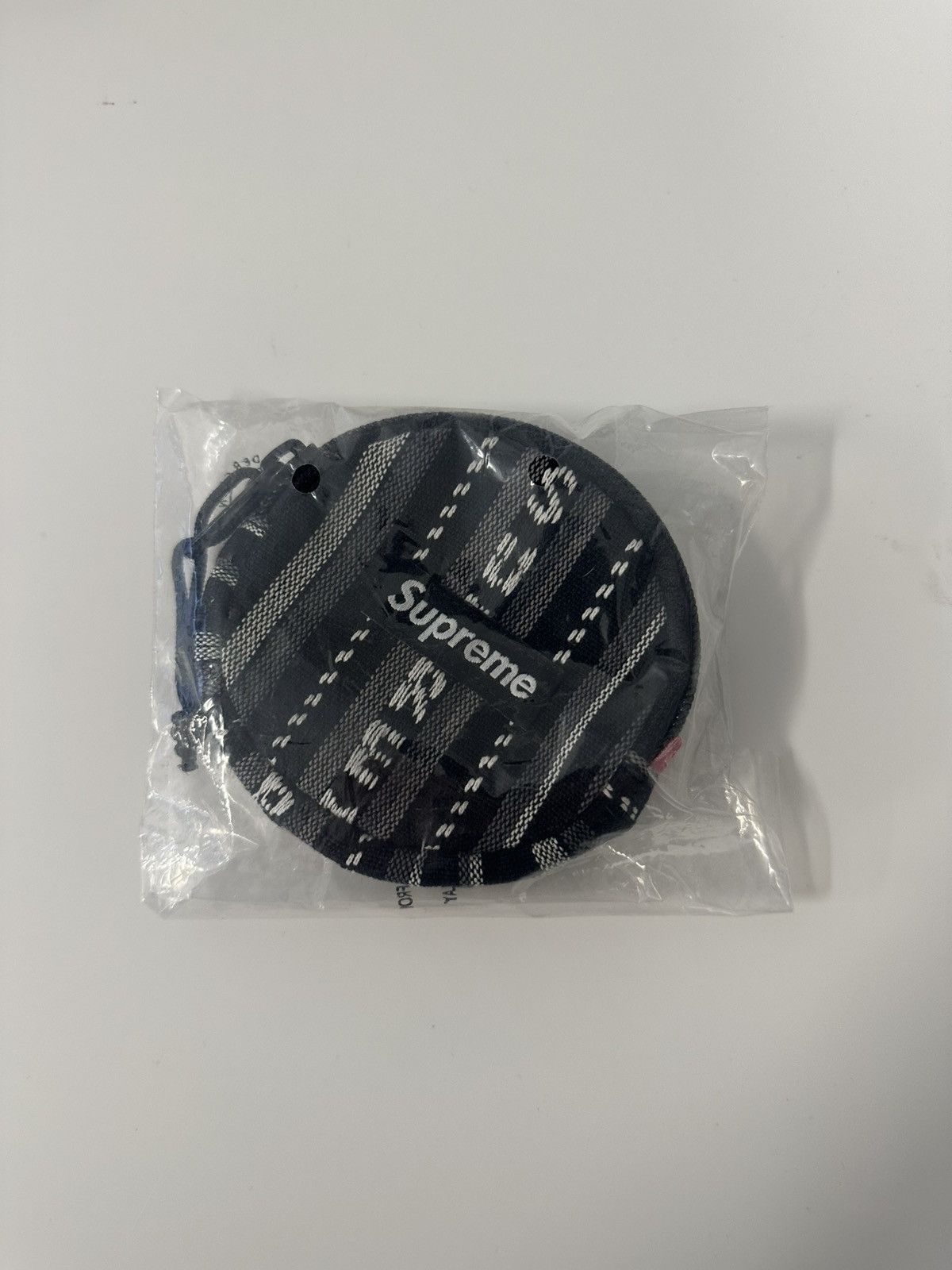 Supreme Coin Pouch | Grailed
