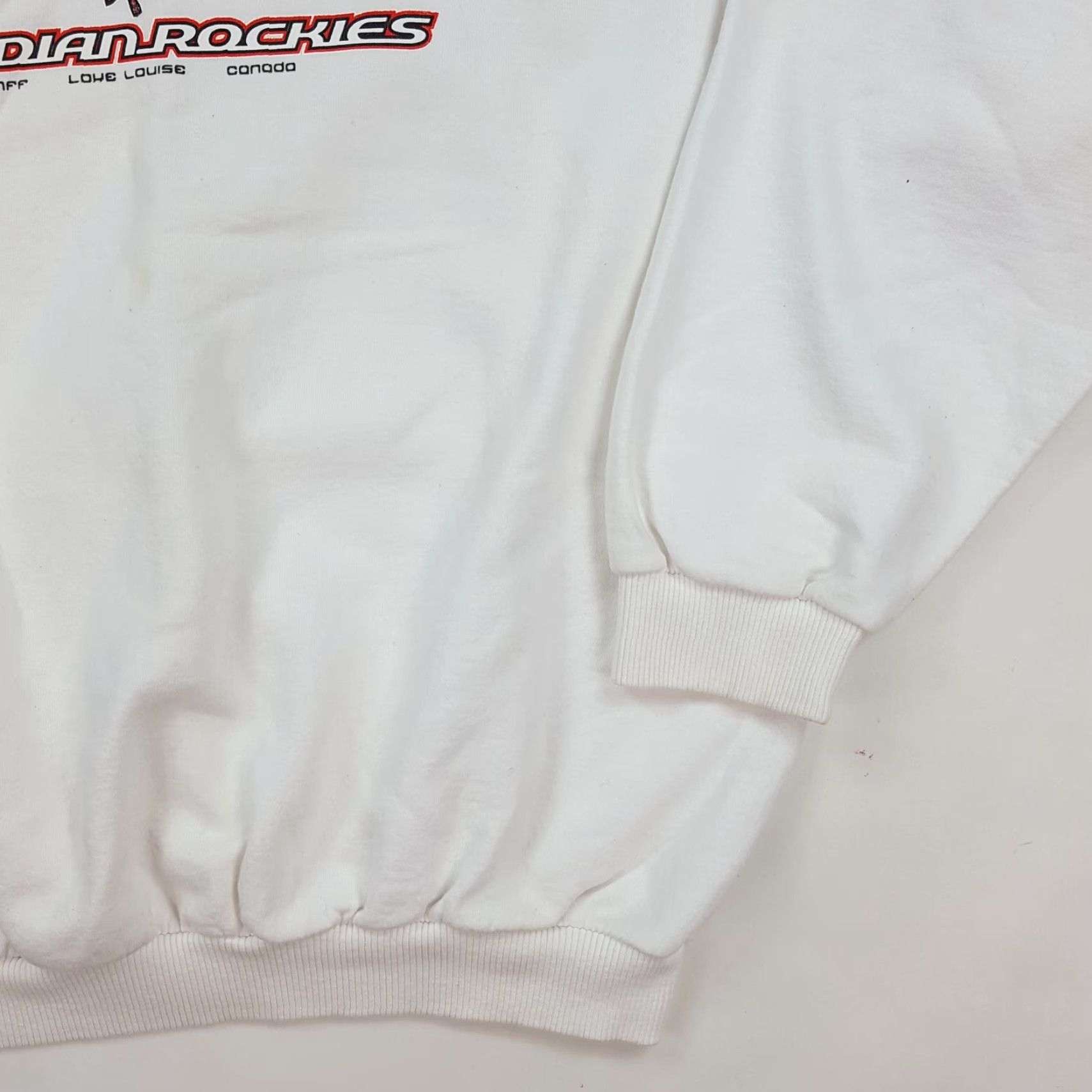 Vintage VINTAGE King Fashions Snowboard Ski Sweatshirt Crewneck White Size S 90s Canadian Rockies Snow Size US S / EU 44-46 / 1 - 3 Thumbnail