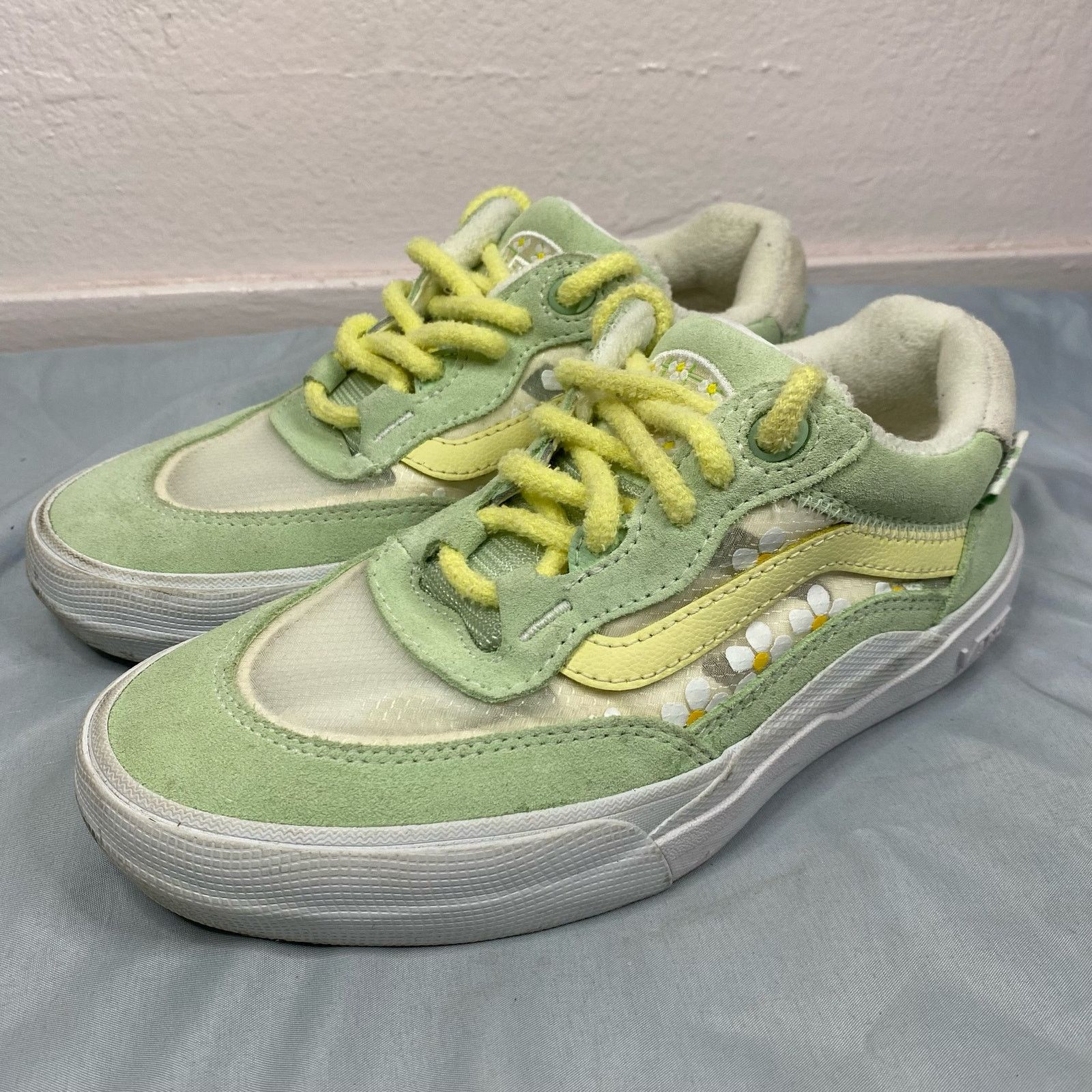 Vans VANS Flower Patterns Womens Plain Logo Low-Top Sneakers 5.5 Size US 5.5 / IT 35.5 - 1 Thumbnail