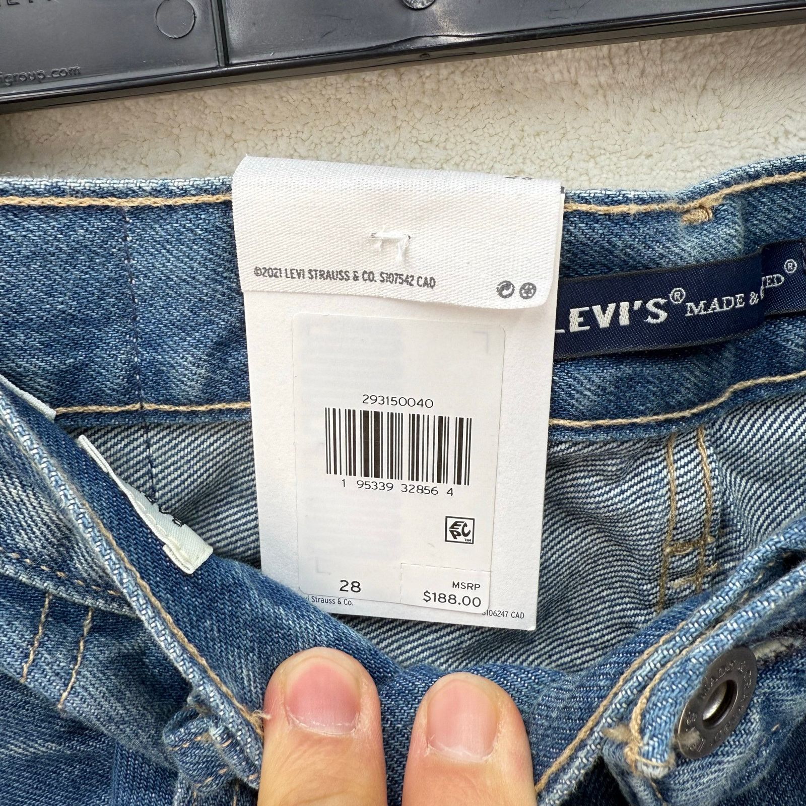 Levi's LEVI'S WOMEN'S 28 MADE & CRAFTED LMC BARREL CROPPED PREMIUM Size 28" / US 6 / IT 42 - 6 Thumbnail