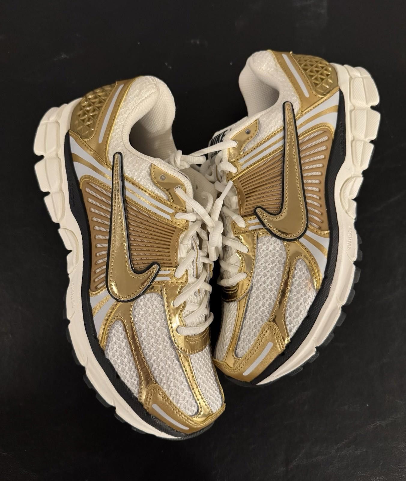 Nike Size 11(9.5M) - Nike Air Zoom Vomero 5 Metallic Gold W Size US 11 / IT 41 - 1 Thumbnail