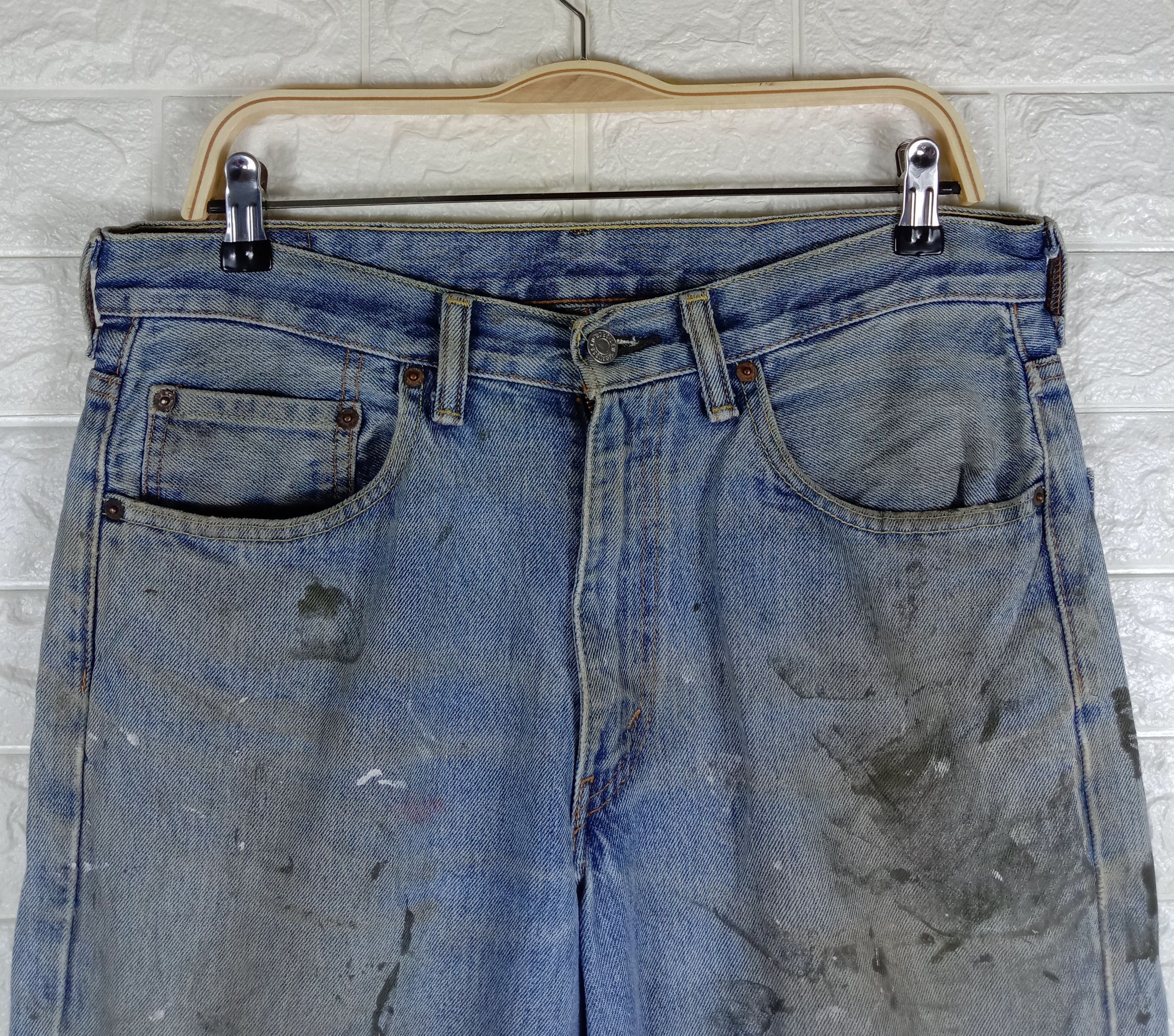 Levi's Vintage Levi's 550 Jeans Dirty Wash Distressed Denim Size US 32 / EU 48 - 2 Thumbnail