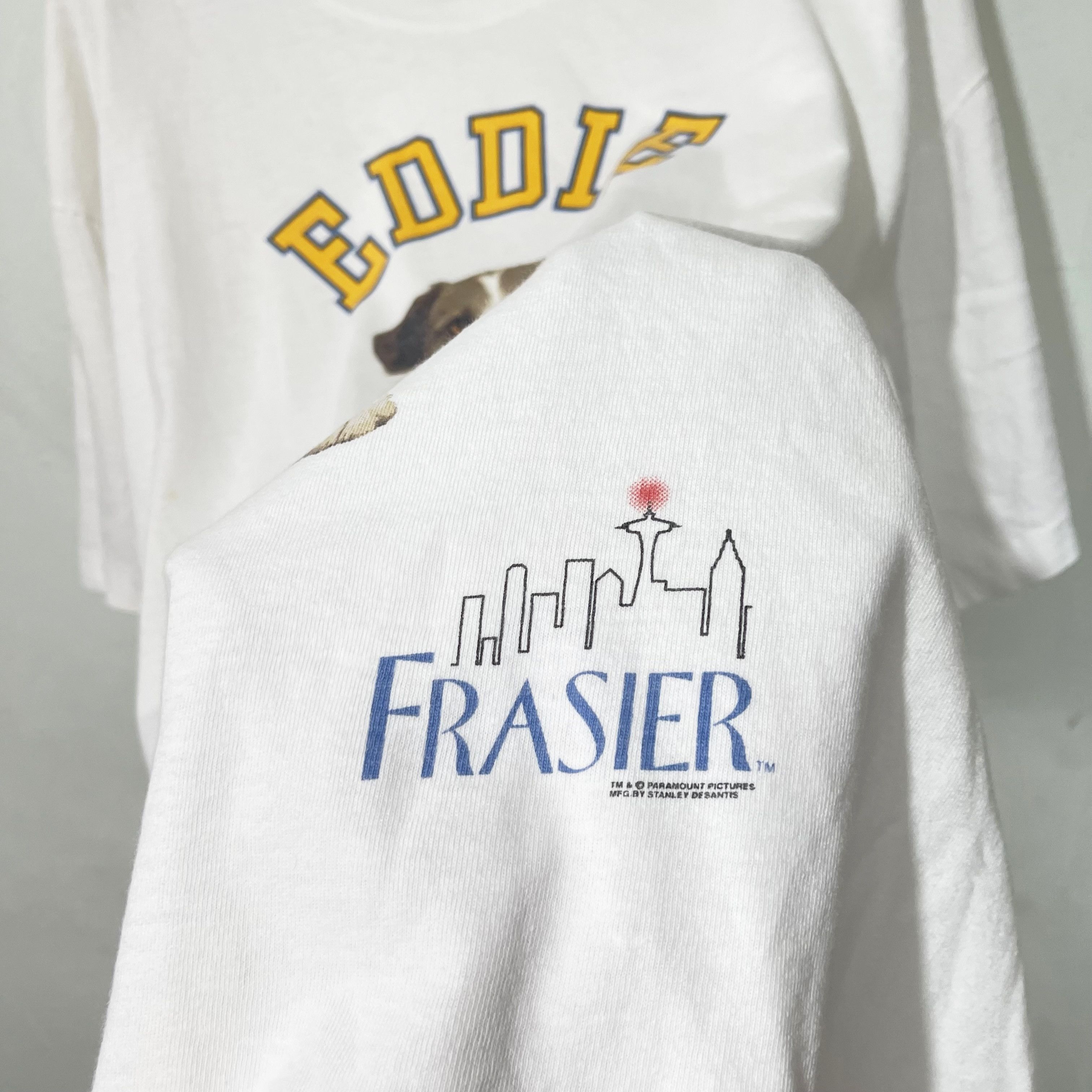 Vintage Vintage 90s Frasier Eddie Dog Stanley Desantis T-Shirt Size US L / EU 52-54 / 3 - 3 Thumbnail