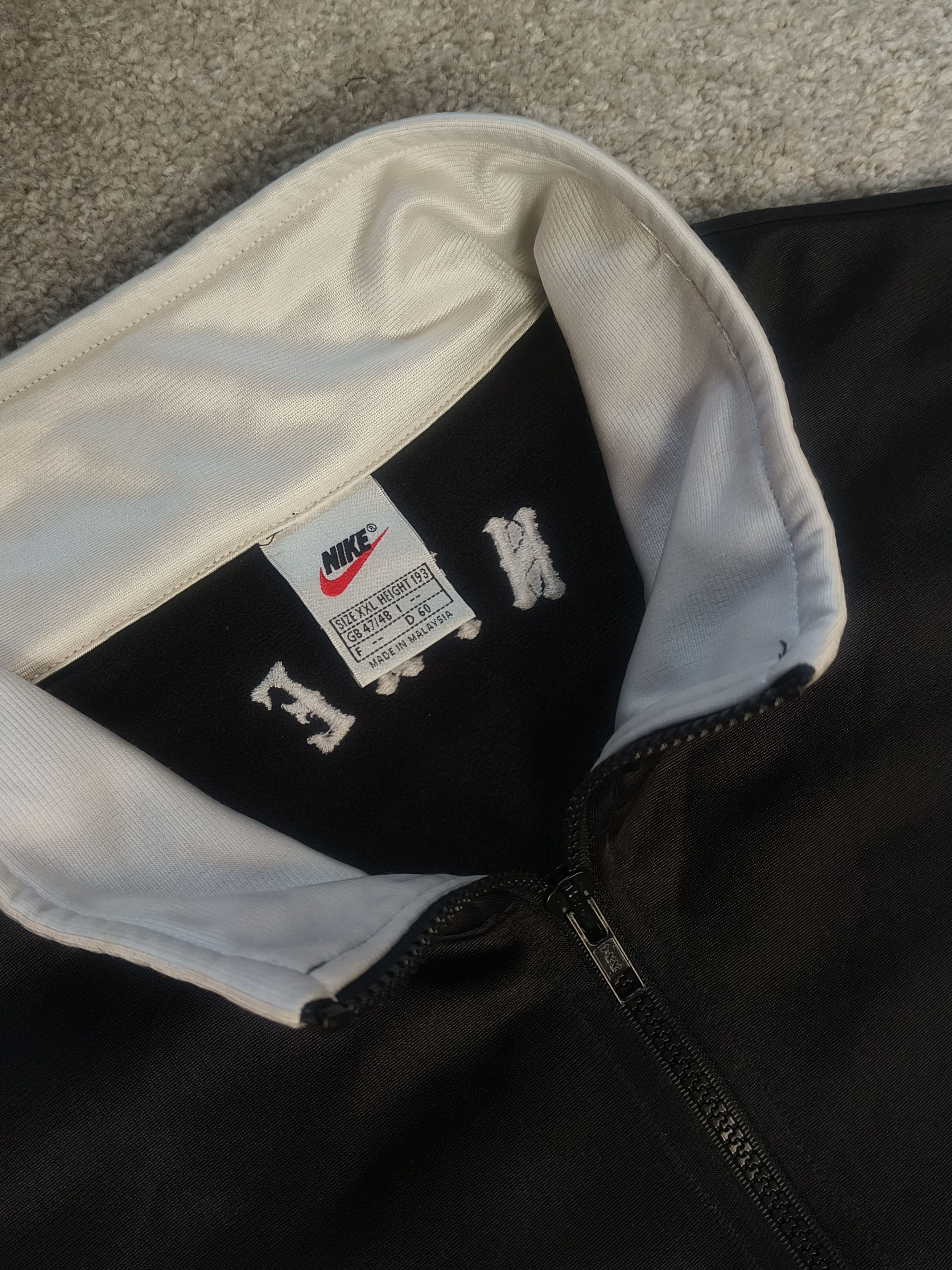 Nike Nike Vintage Windbreaker Track Jacket Black/White/Blue Size US XXL / EU 58 / 5 - 2 Thumbnail