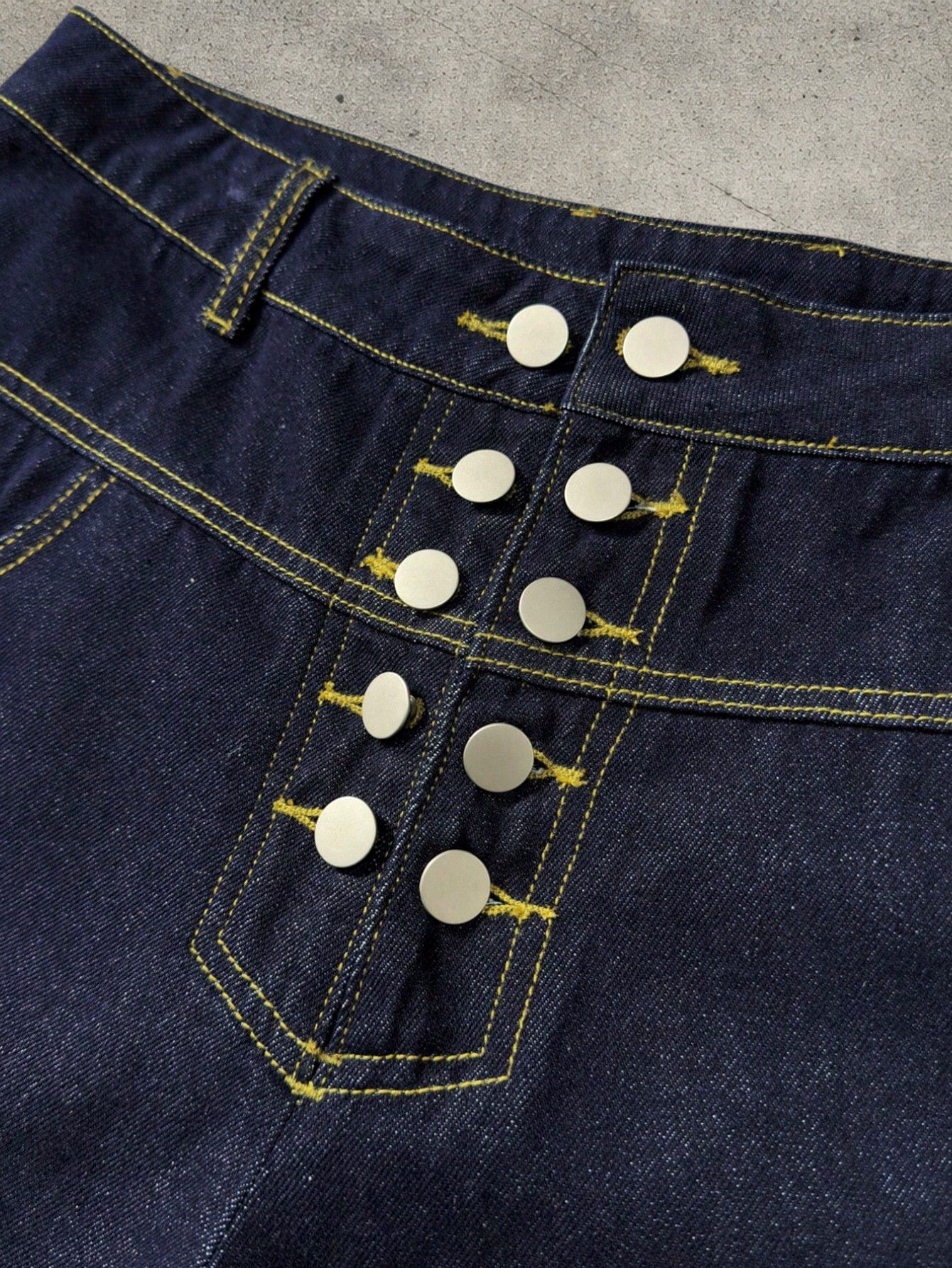 Vintage Dark blue denim shorts Size US 32 / EU 48 - 4 Thumbnail