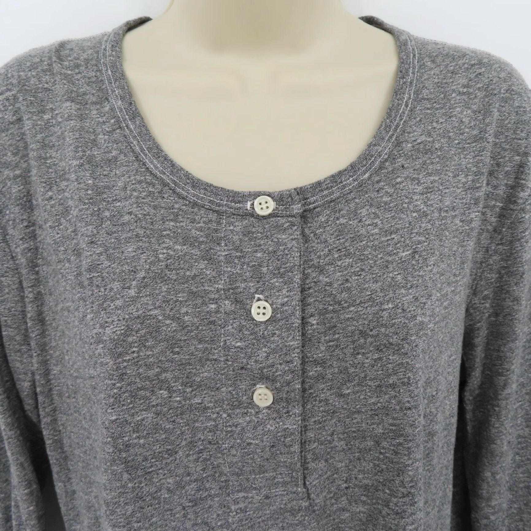 THE GREAT The Great Womens 0 Heathered Gray Henley Shirt 3/4 Sleeves Buttons Cotton Blend Shirt Womens 0 Gray Henley Button Blouse Size XS / US 0-2 / IT 36-38 - 2 Thumbnail
