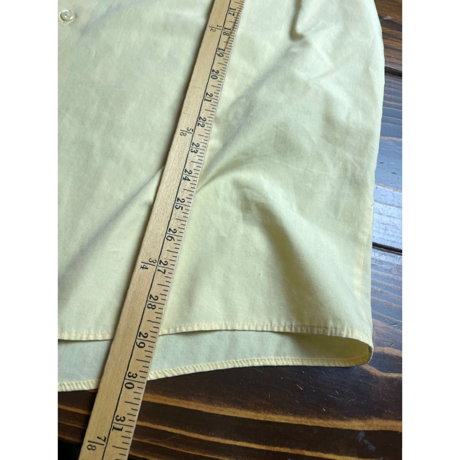 Van Heusen Van Heusen Shirt Mens XL 17-17.5 Yellow Poplin Wrinkle Free Button Up Short Sleeve Casual Size US XL / EU 56 / 4 - 3 Thumbnail