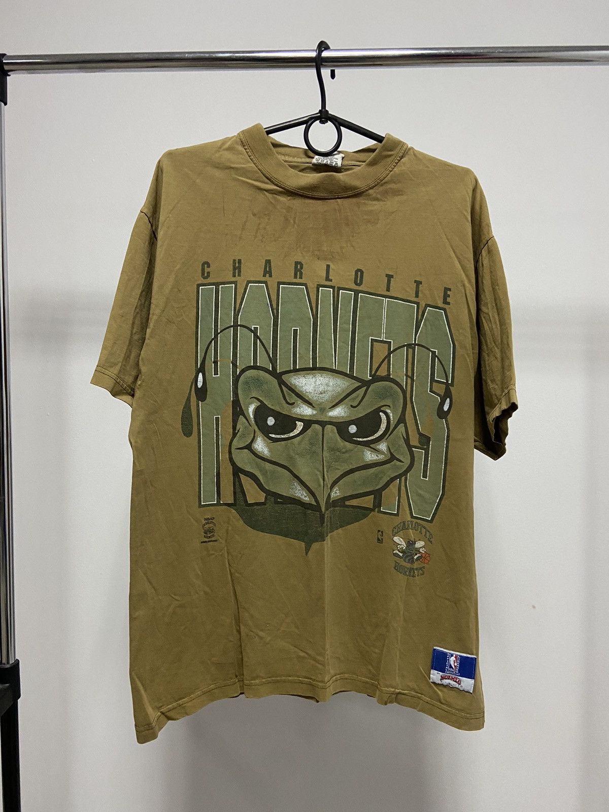 NBA × Vintage Charlotte Hornets Vintage T Shirt Big Logo NBA Size US L / EU 52-54 / 3 - 1 Thumbnail