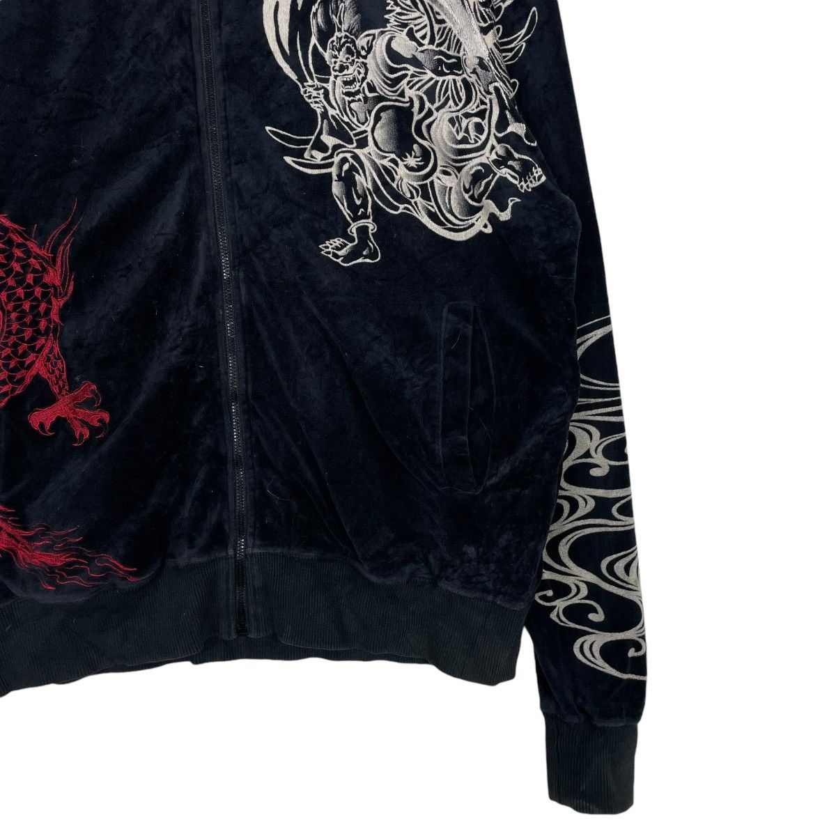 Japanese Brand 💥KARAKURI TAMASHI JAPAN SUKAJAN OVERPRINTED Size US L / EU 52-54 / 3 - 4 Thumbnail