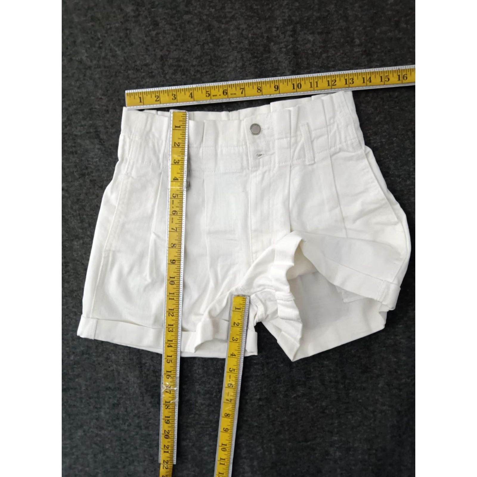 Forever 21 FOREVER 21 Denim Shorts Women's 28 Ivory Cuffed 2-Button Closure Belt Loops Mid Rise Inseam 2.5" Size 28" / US 6 / IT 42 - 4 Thumbnail