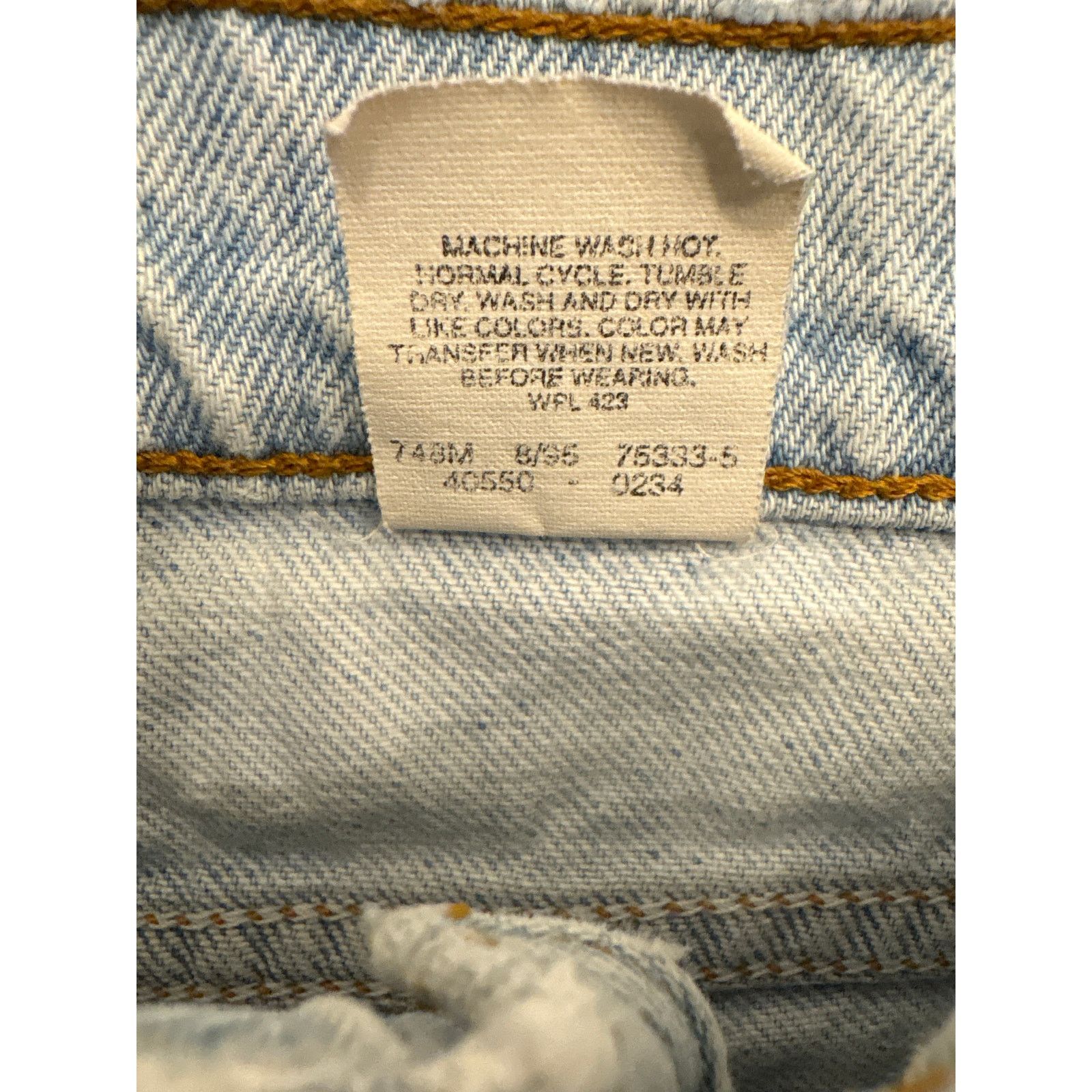 Levi's VTG 95 Levi's 550 orange tab 36x36 thrash bleach light wash Size US 36 / EU 52 - 4 Thumbnail