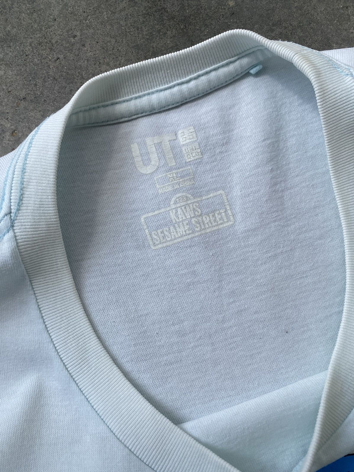Kaws Uniqlo Kaws Distressed Tees Size US XL / EU 56 / 4 - 4 Thumbnail