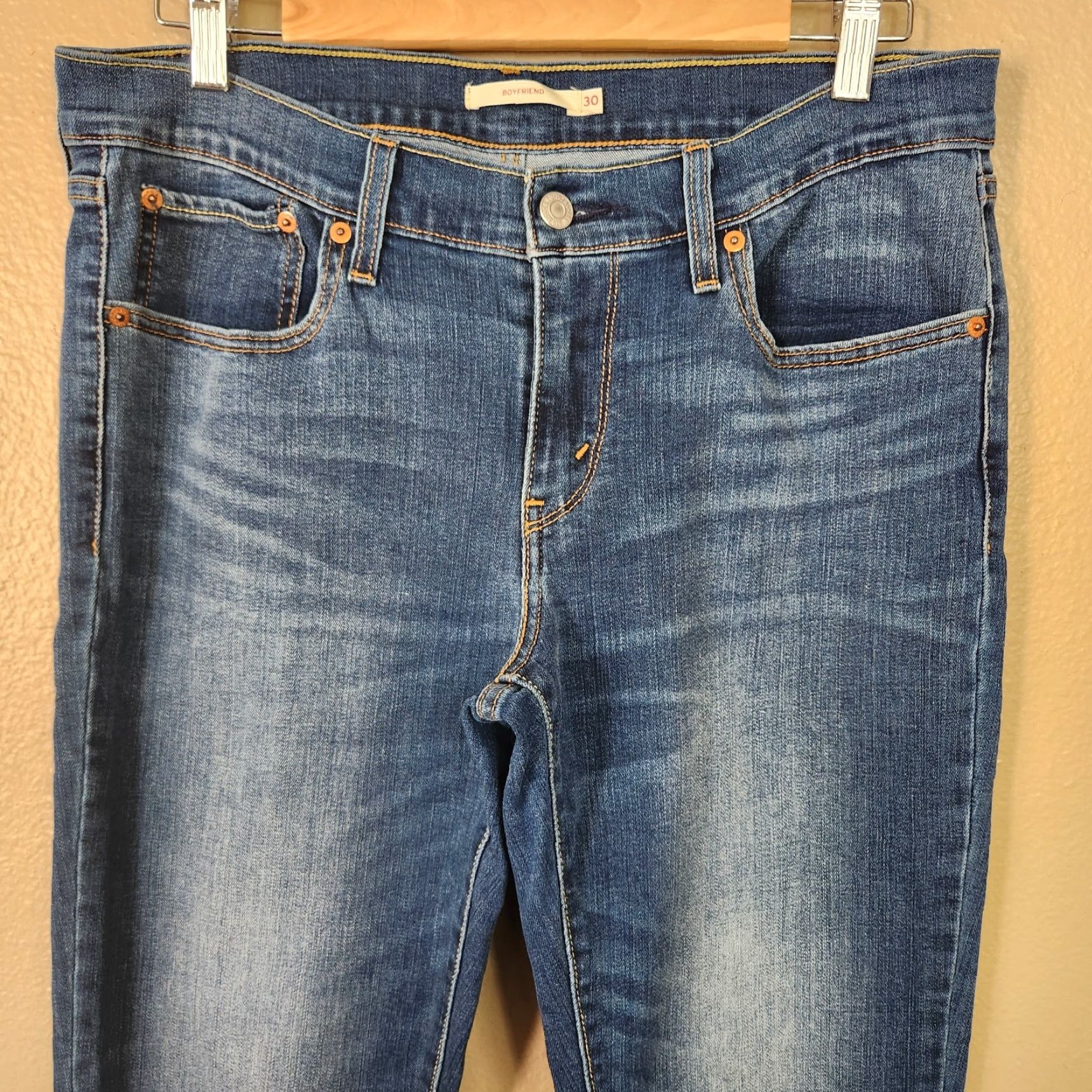 Levi's Levi's Womens Medium Wash Mid Rise Boyfriend Jeans Size 30 Size 30" / US 8 / IT 44 - 2 Thumbnail