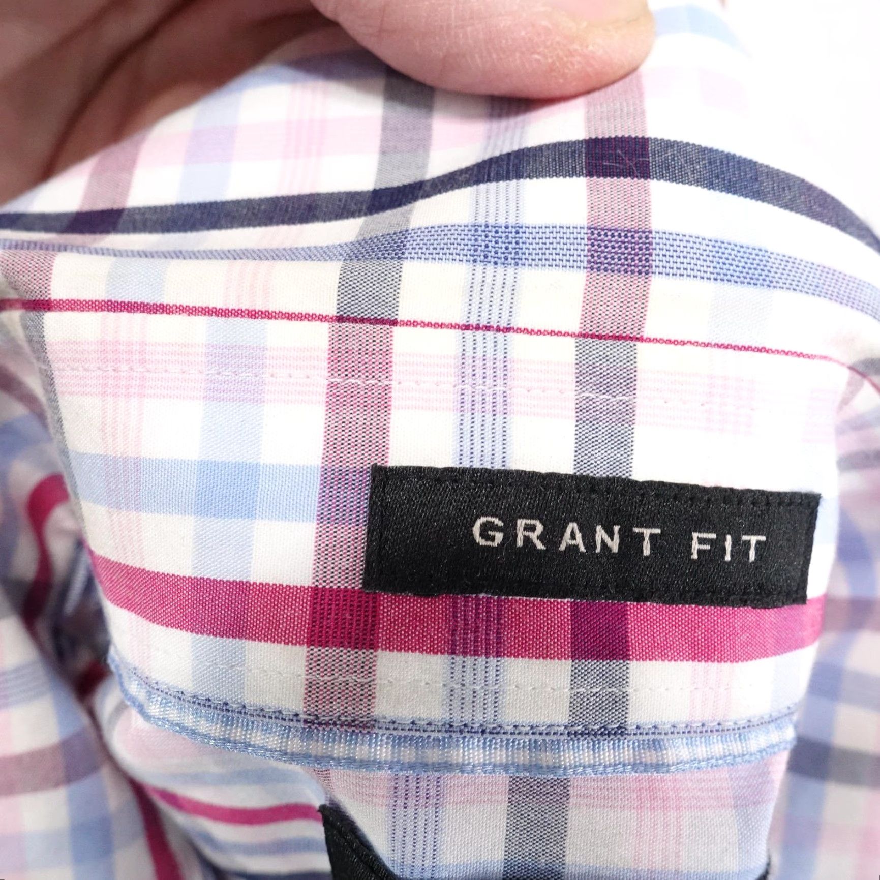 Banana Republic VINTAGE Banana Republic Shirt Mens Large Pink Blue Plaid Grant Fit Non-Iron Long Sleeve Size US L / EU 52-54 / 3 - 6 Thumbnail