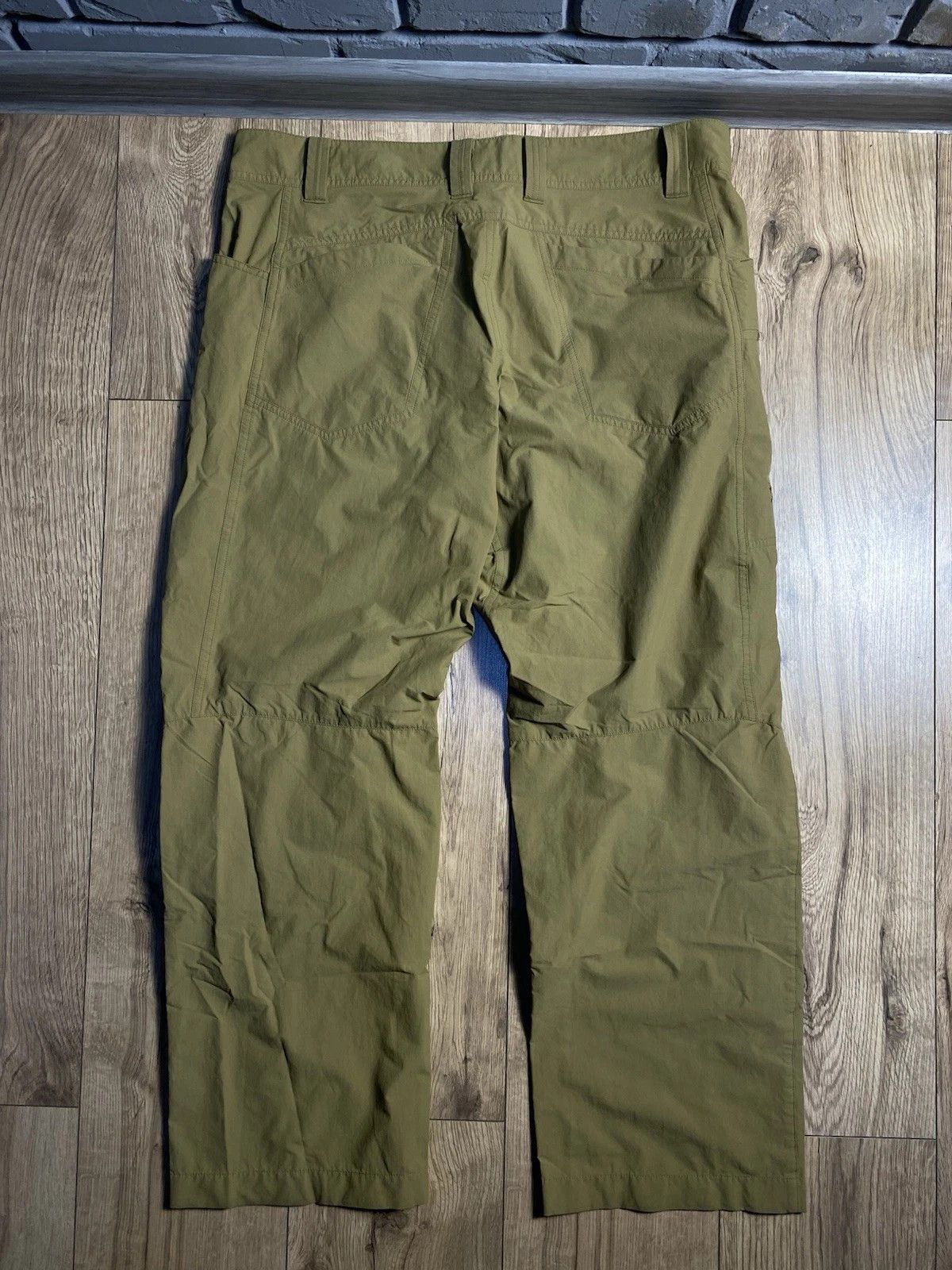 Arc'teryx Vintage Arc'teryx Hiking Nylon Cargo Pants Sz 36 Size US 36 / EU 52 - 7 Thumbnail