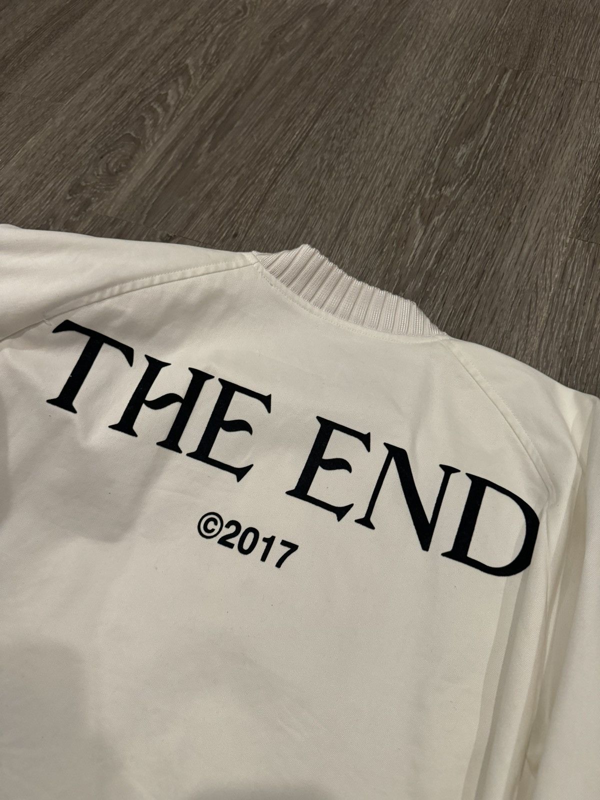 Off-White Off White Scorpion Embroidered The End 2017 Jacket White Size US L / EU 52-54 / 3 - 6 Thumbnail