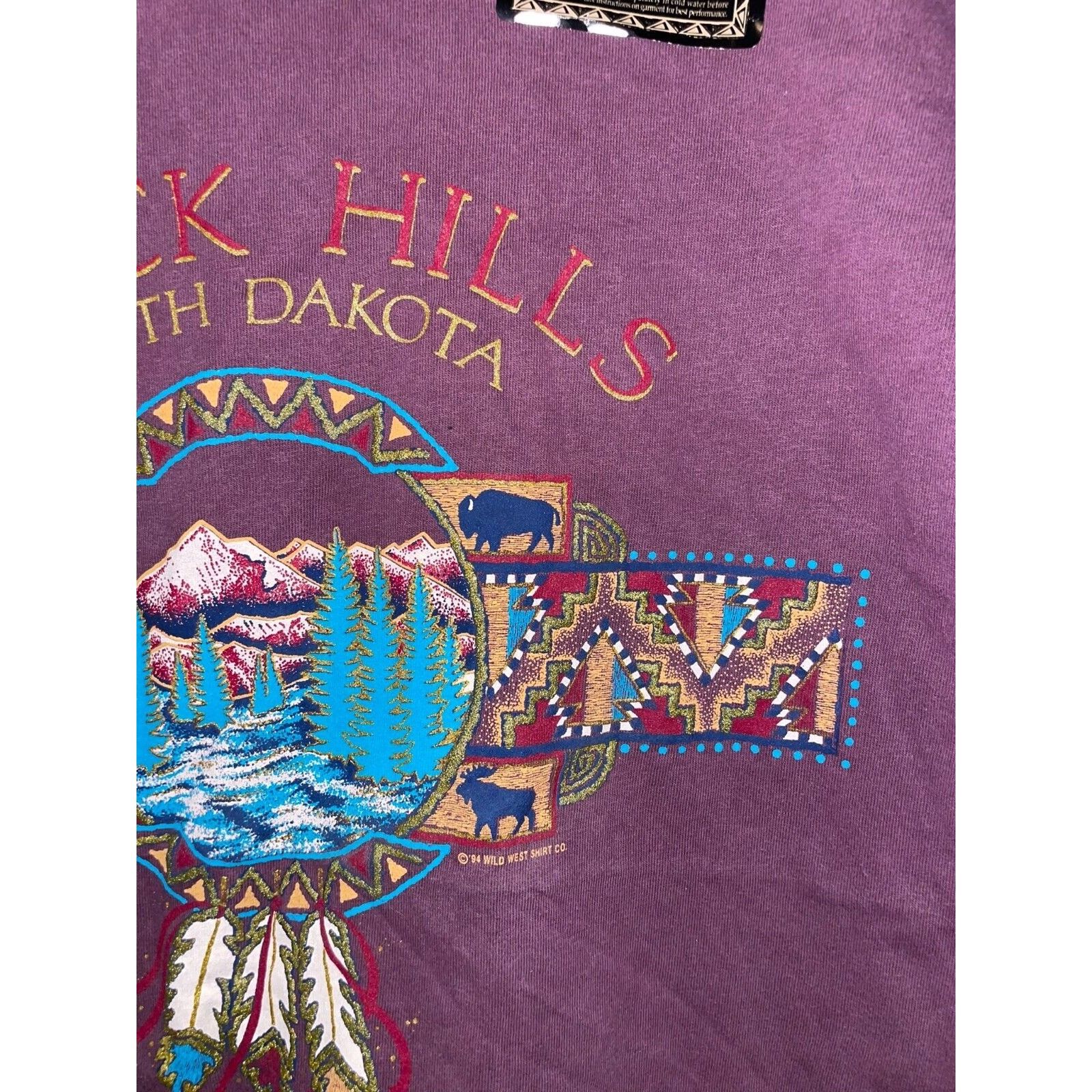 Vintage Vintage Black Hills Shirt South Dakota Bison Animal Tee 90s Size US L / EU 52-54 / 3 - 6 Thumbnail