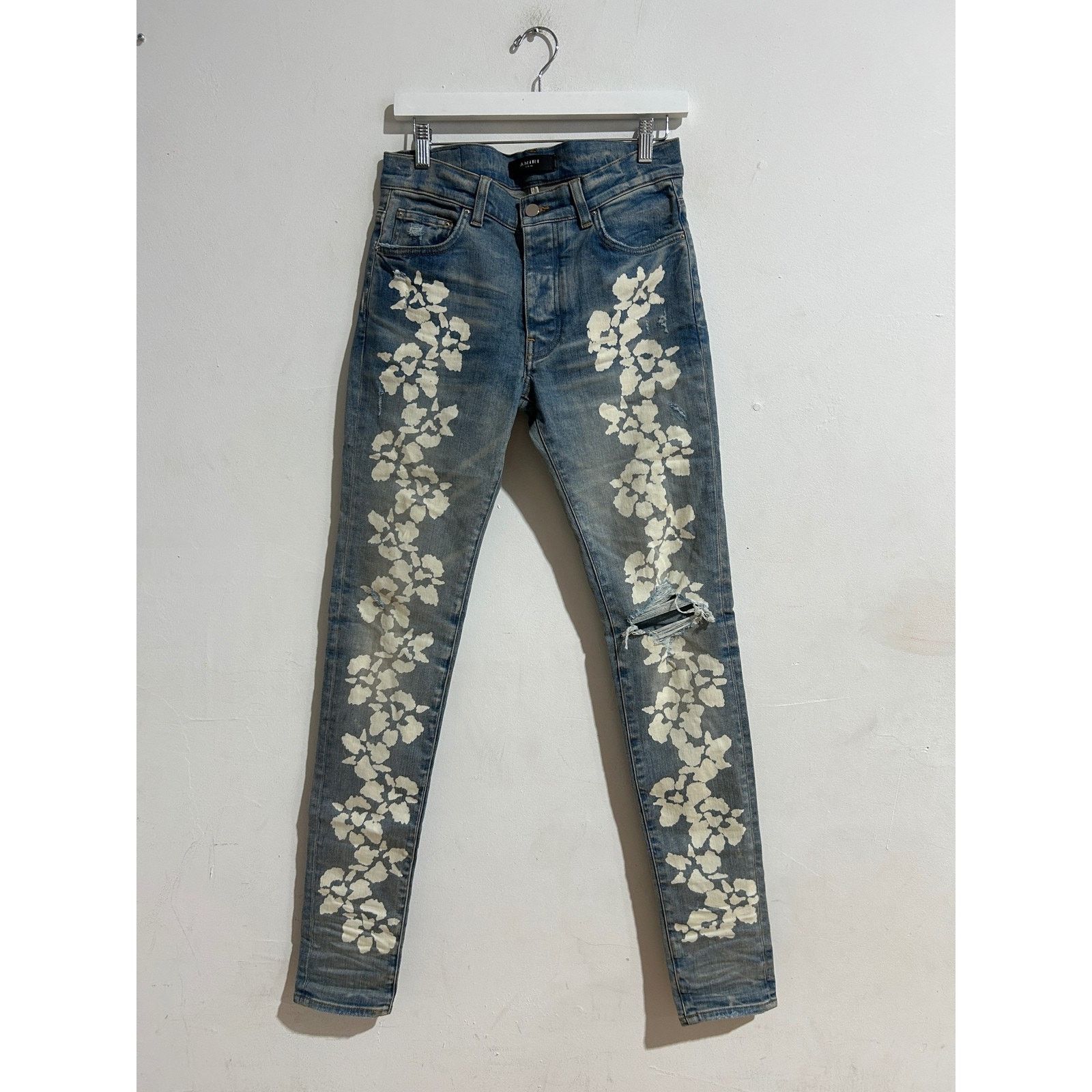 Amiri AMIRI HIBISCUS SKINNY FIT DISTRESSED JEAN SIZE 30 PREOWNED Size US 30 / EU 46 - 1 Thumbnail