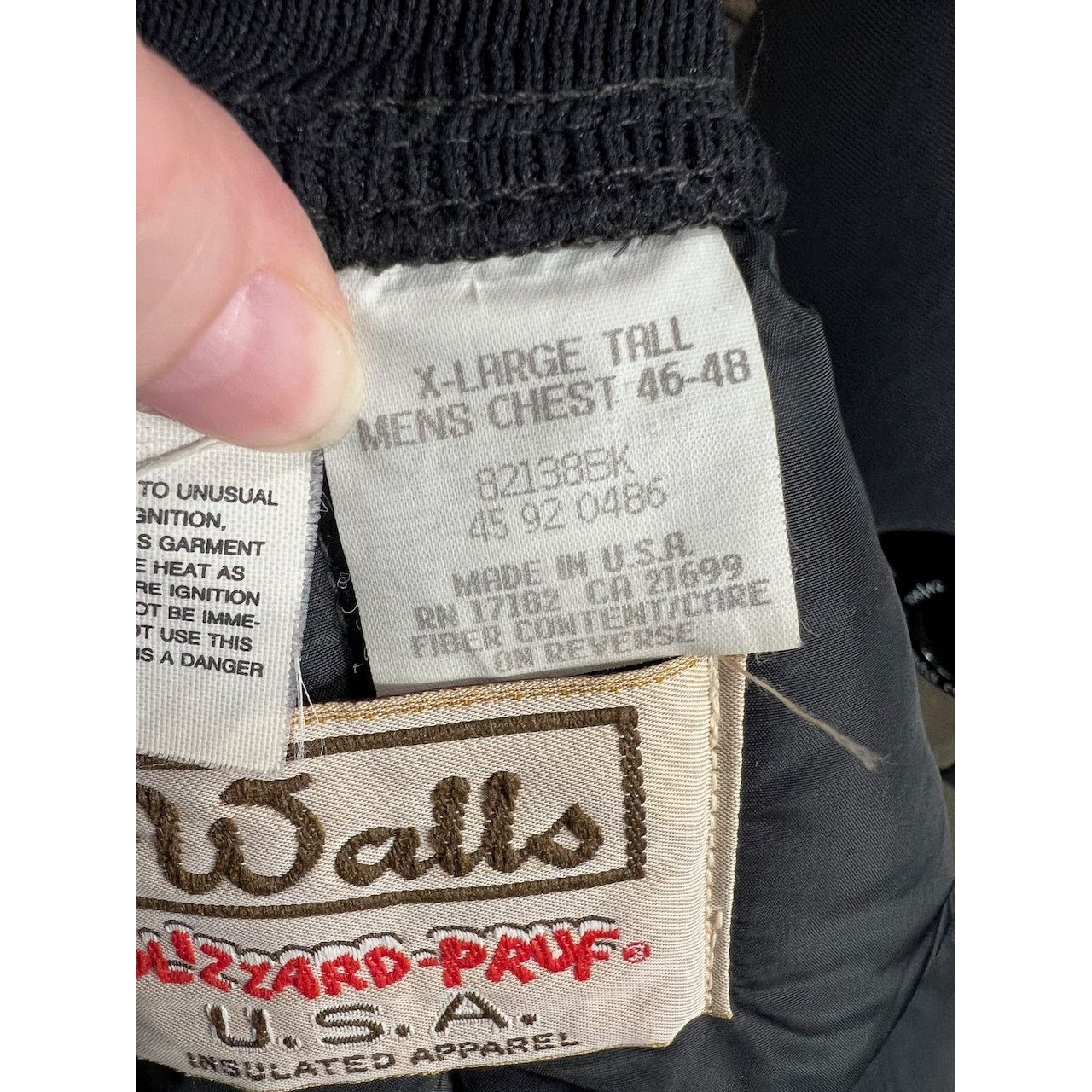 Walls walls puffer coat ski coat black red 1970s Size US L / EU 52-54 / 3 - 12 Thumbnail