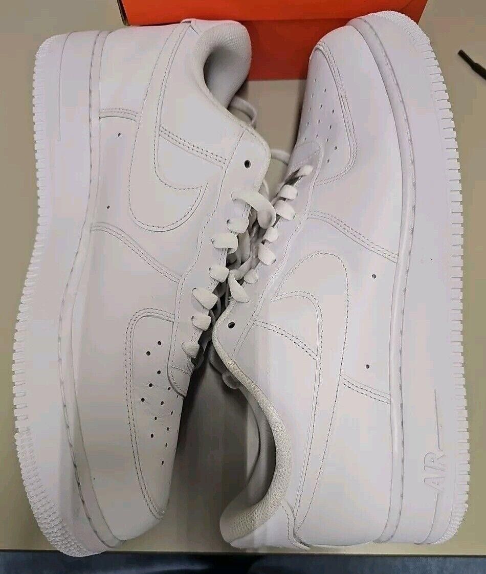 Nike Nike Air Force 1 '07 FlyEase Shoes 'Triple White' Size 13 Size US 13 / EU 46 - 11 Thumbnail
