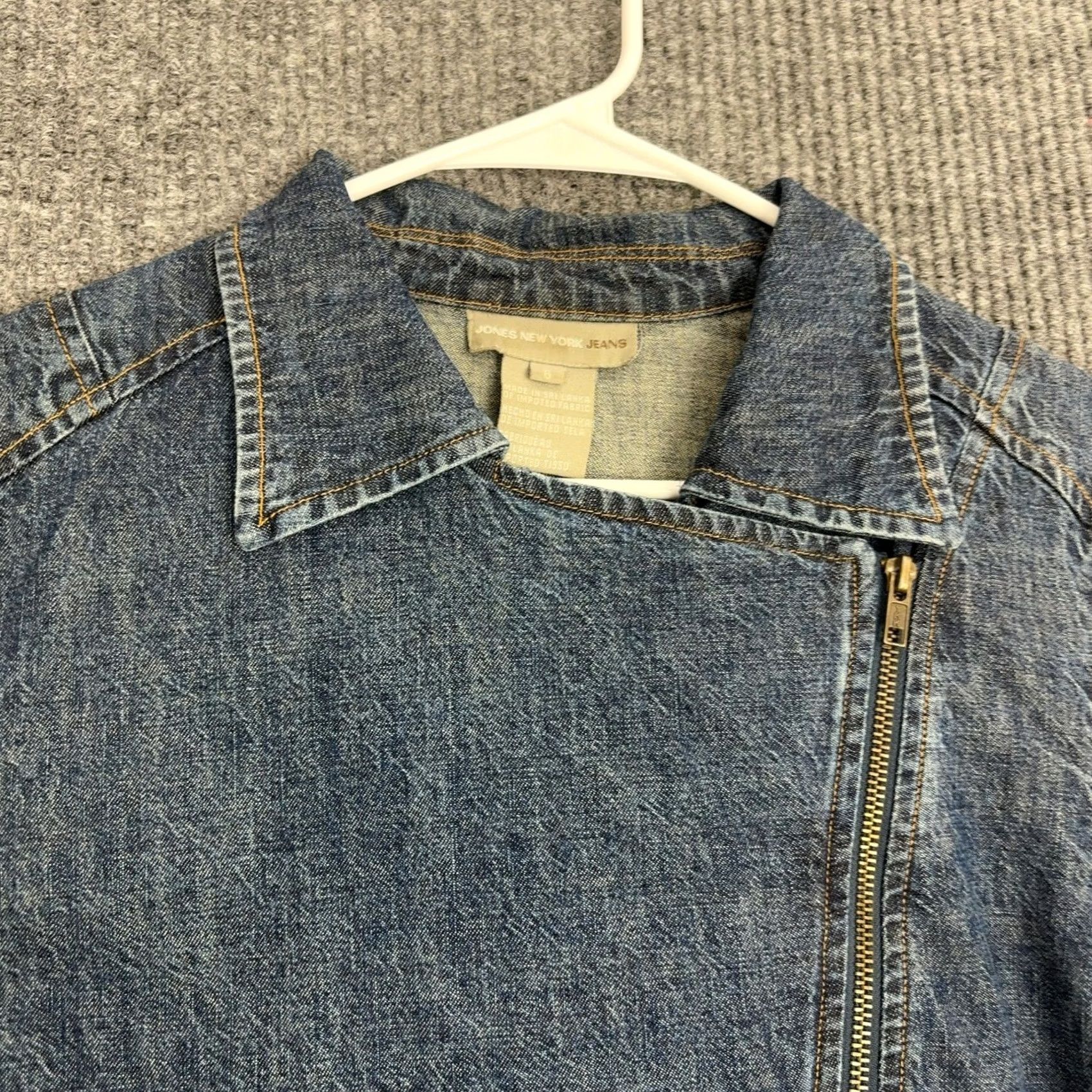 Jones New York Jones New York Jeans Jacket Womens 8 Blue Denim Asymmetrical Zip Moto Biker Size 30" / US 8 / IT 44 - 2 Thumbnail