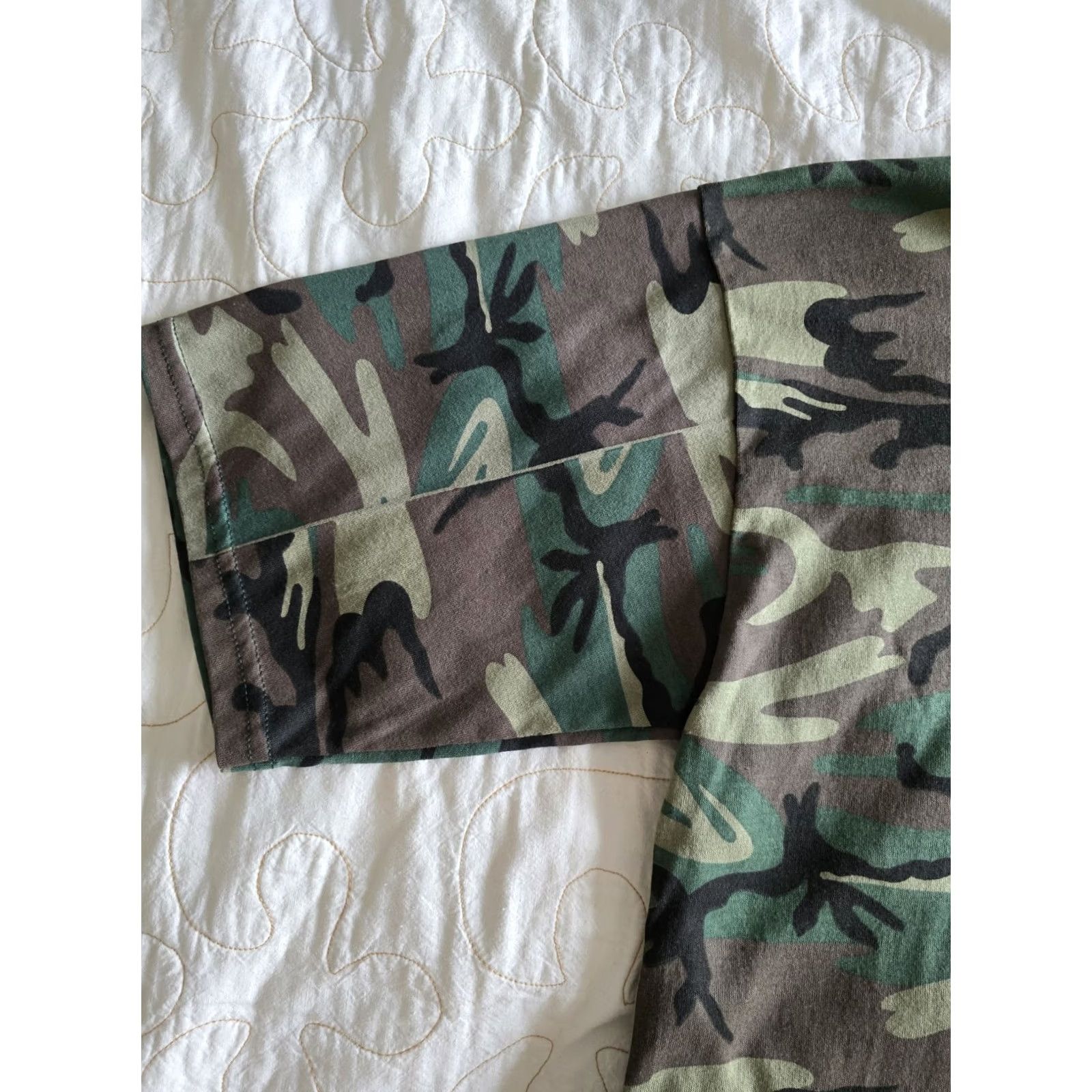 Vintage VINTAGE Camouflage Hunting Camo Short Sleeve t-shirt LARGE Tee Swing Unisex Adult 1980s Woodland Green Graphic Tee 80s Mens Womens Size US L / EU 52-54 / 3 - 6 Thumbnail