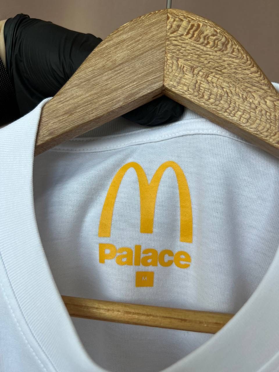 Palace Palace x McDonald's Logo T-Shirt Limited Fashion Size M Size US M / EU 48-50 / 2 - 8 Thumbnail